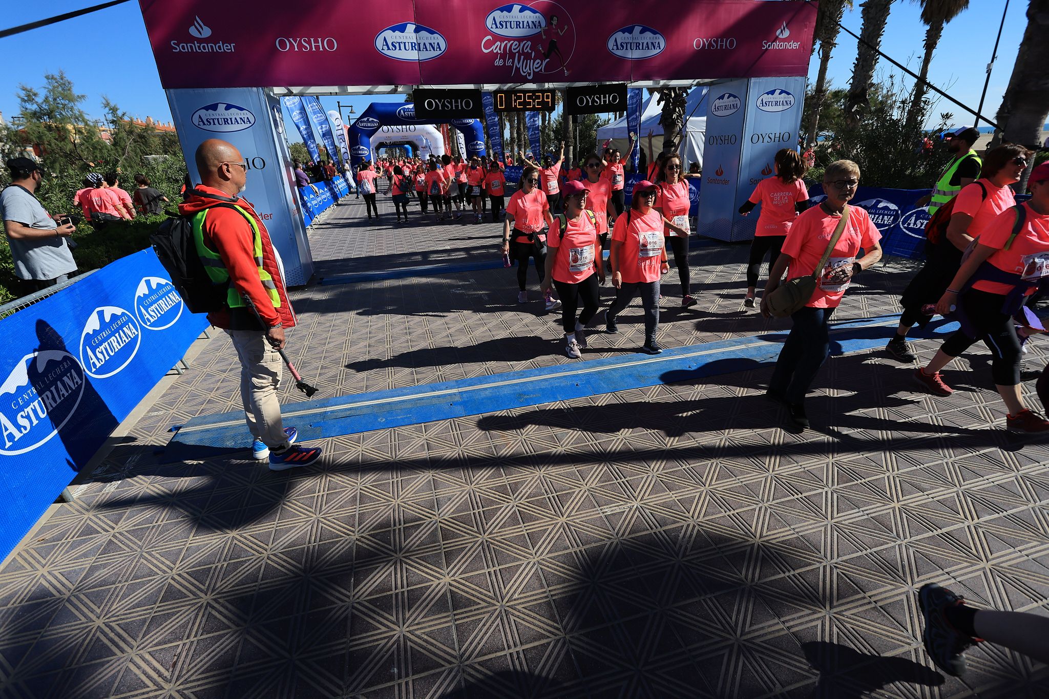 Las mejores fotos de la Carrera de la Mujer Central Lechera Asturiana de Valencia. 1075