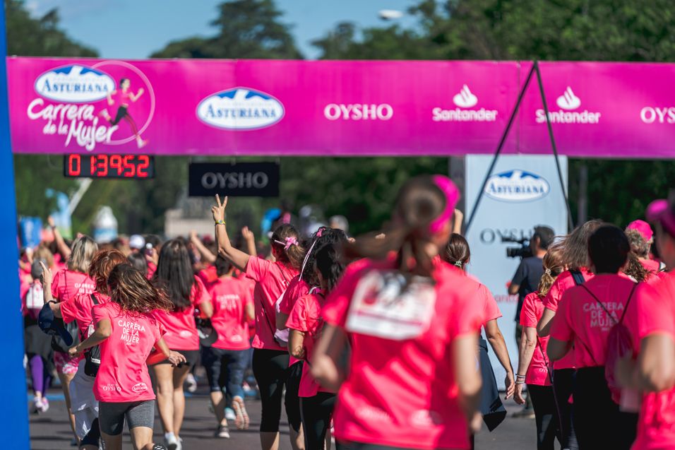 Una imagen de la Carrera de la Mujer Central Lechera Asturiana de Madrid 2023. VSM PHOTOEVENTS.