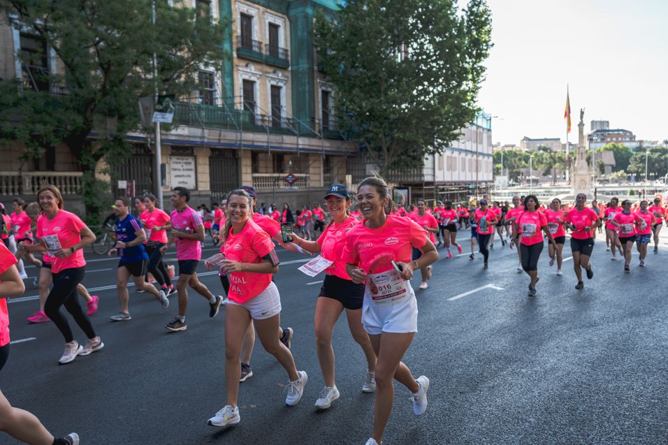 Las mejores fotos de la Carrera de la Mujer Central Lechera Asturiana de Madrid. 0765 2
