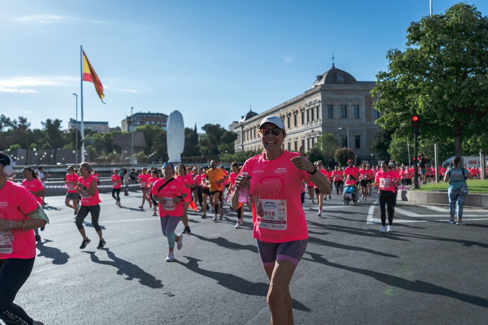 Las mejores fotos de la Carrera de la Mujer Central Lechera Asturiana de Madrid. 0733 2