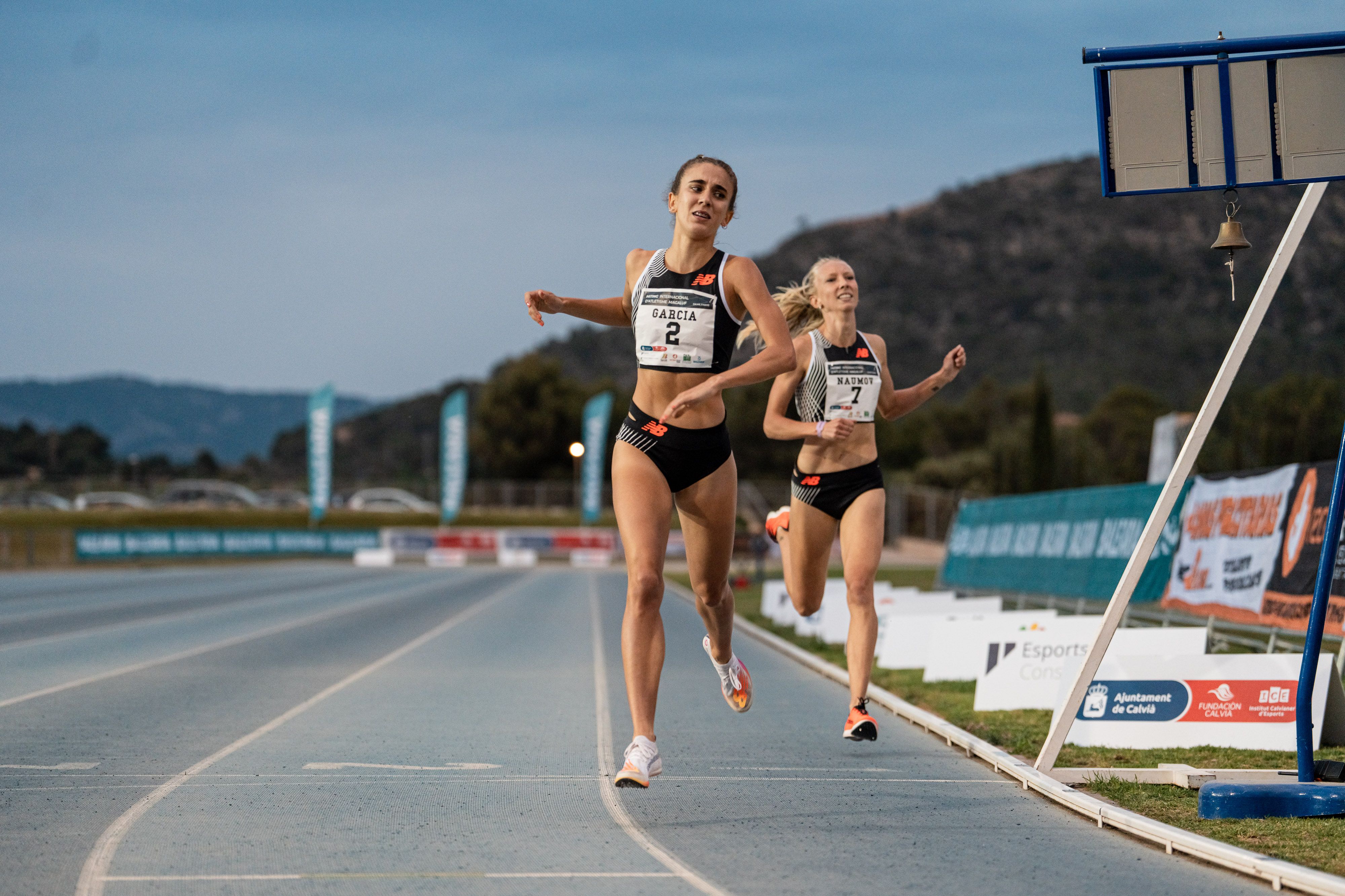 Daniela García bate el récord de España Sub23 de 1.000 en su casa. SPORTMEDIA.