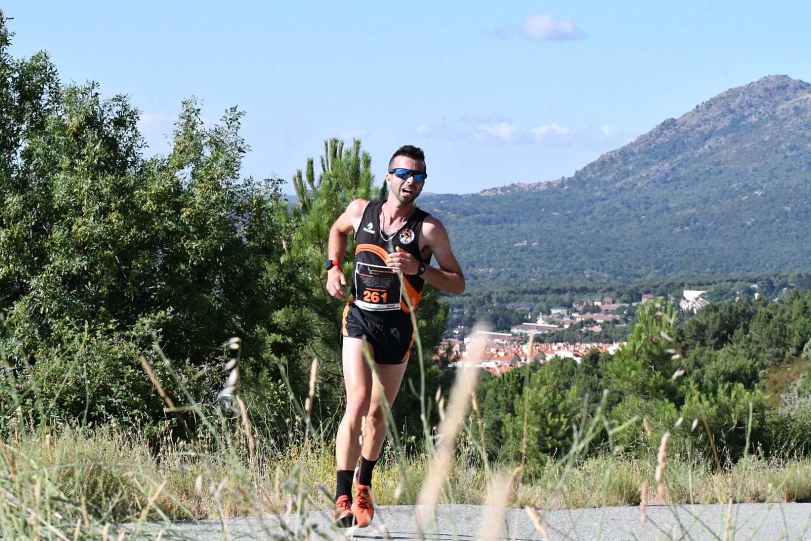 En el Medio Maratón de San Lorenzo de El Escorial se sufre, sí, pero... ¿y lo que te diviertes?