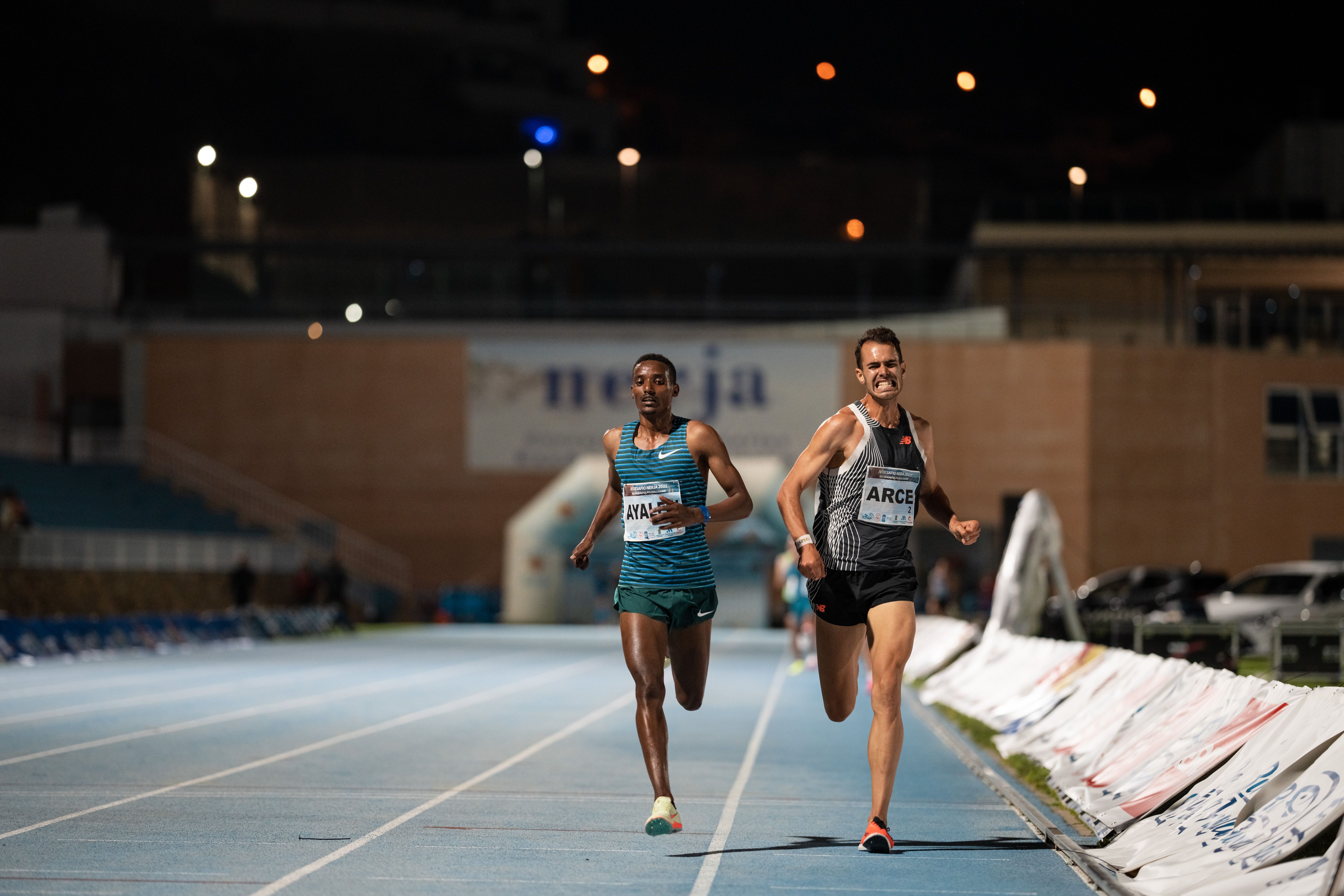 Bonito esprín final entre Dani Arce y el etíope Tsegay Ayalew por la séptima plaza en los 5.000 metros. Triunfó Arce con 13:35.56. SPORTMEDIA.