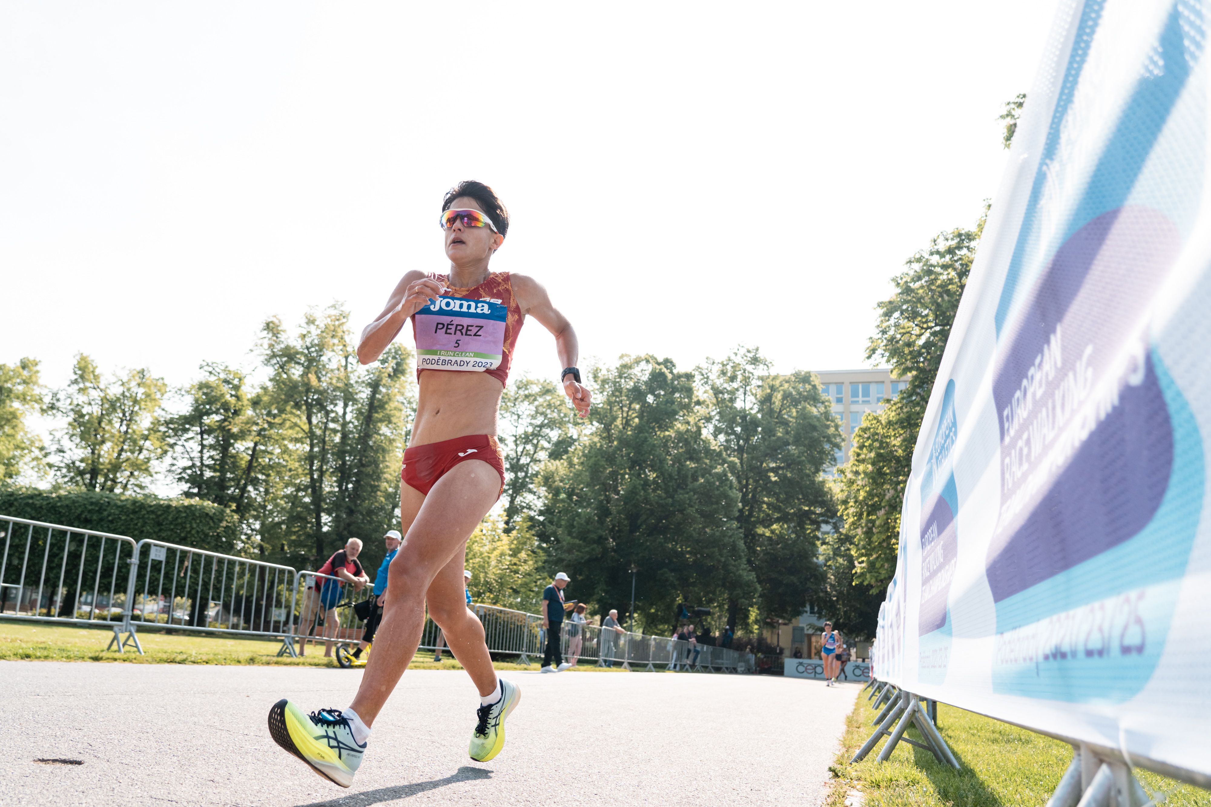 María Pérez durante los últimos compases de la prueba de 35 kilómetros marcha en la que batió el récord del mundo de la distancia. SPORTMEDIA.