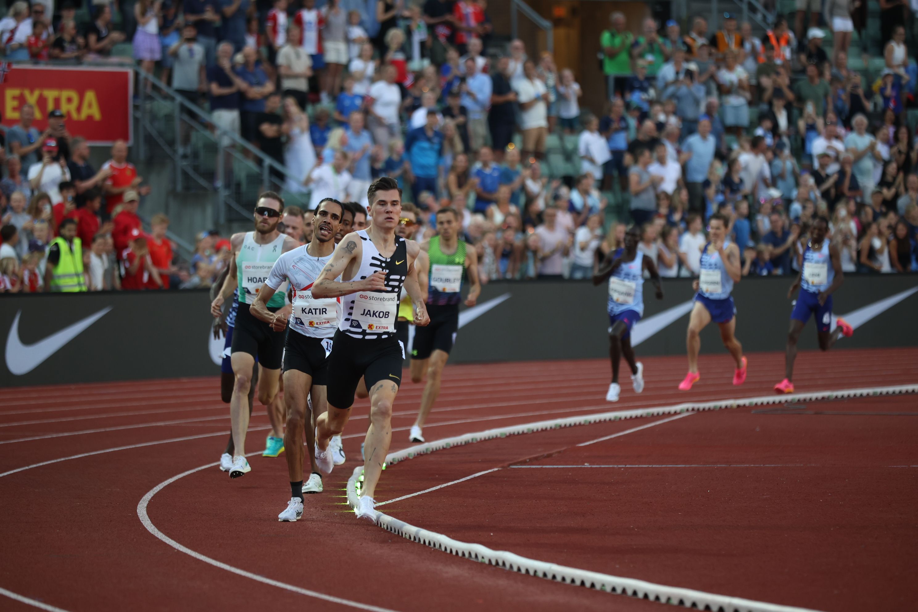 Un momento de la carrera en los Bislett Games de Oslo con Ingebrigtsen en cabeza. DL.
