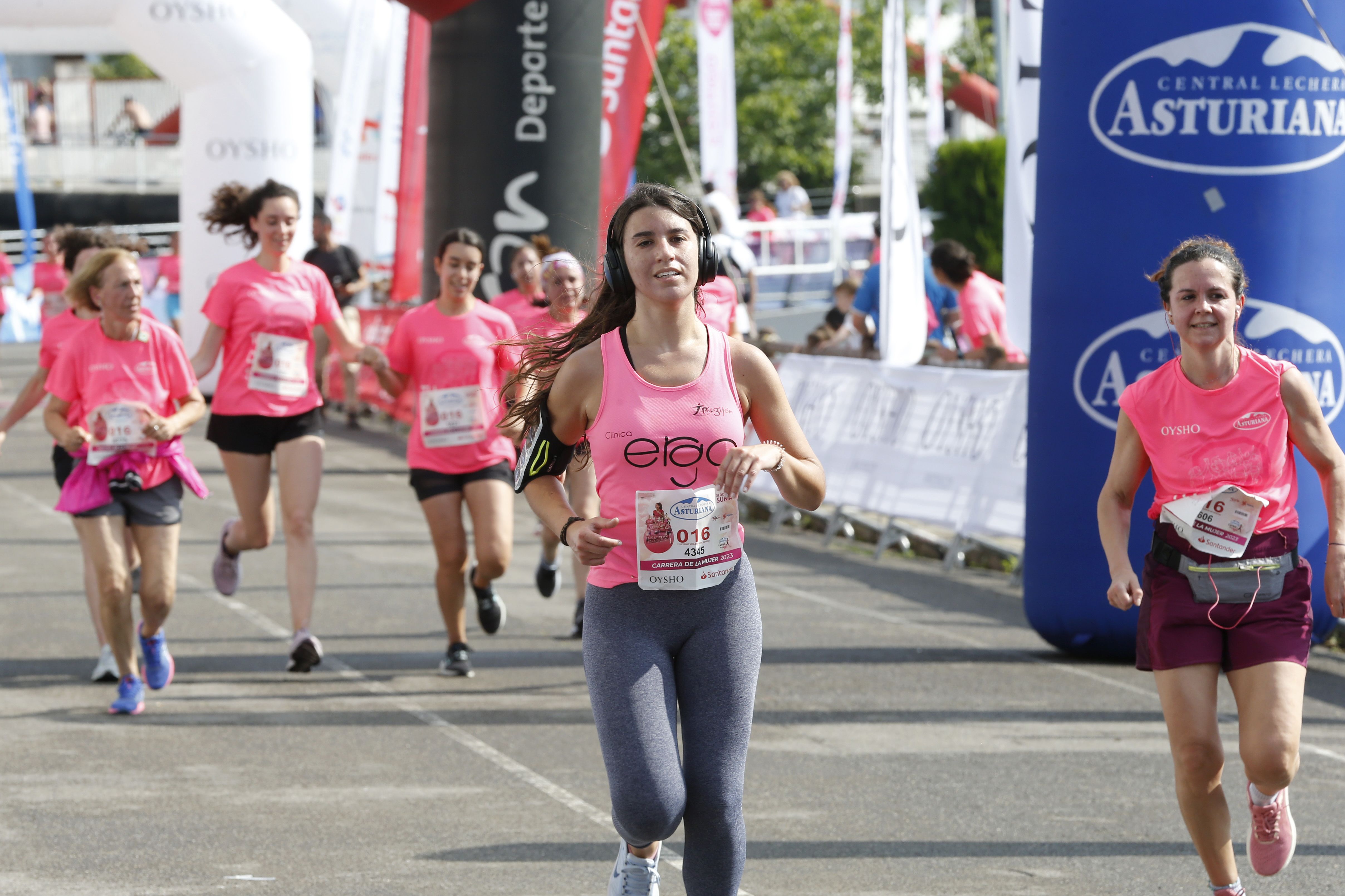 Las mejores fotos de la Carrera de la Mujer de Gijón 2023. 2527