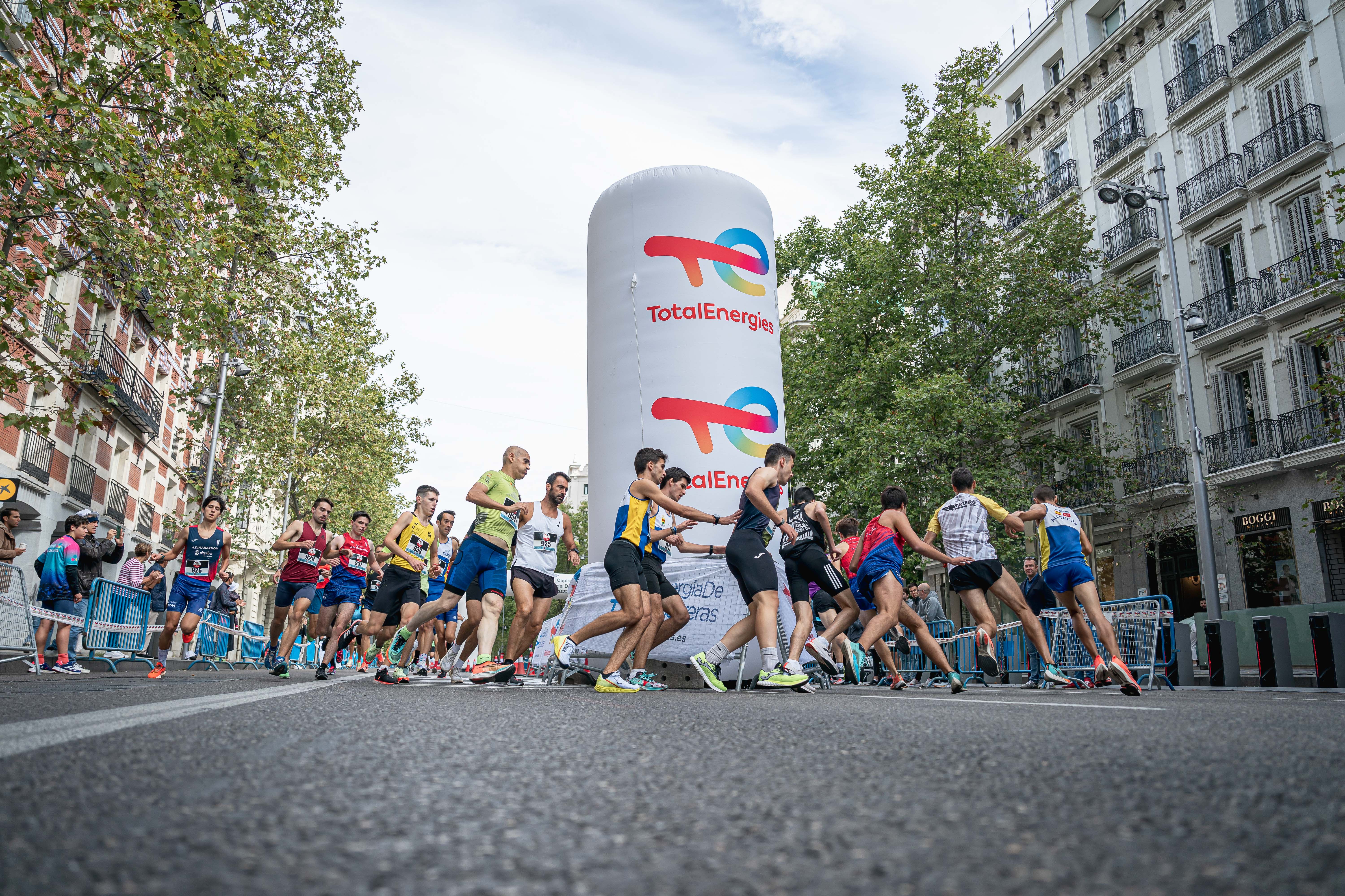 El próximo 24 de septiembre TotalEnergies Milla de Madrid regresará a la calle de Serrano para ofrecer 1609 metros a corredores de todos los niveles. VSM PHOTOEVENTS