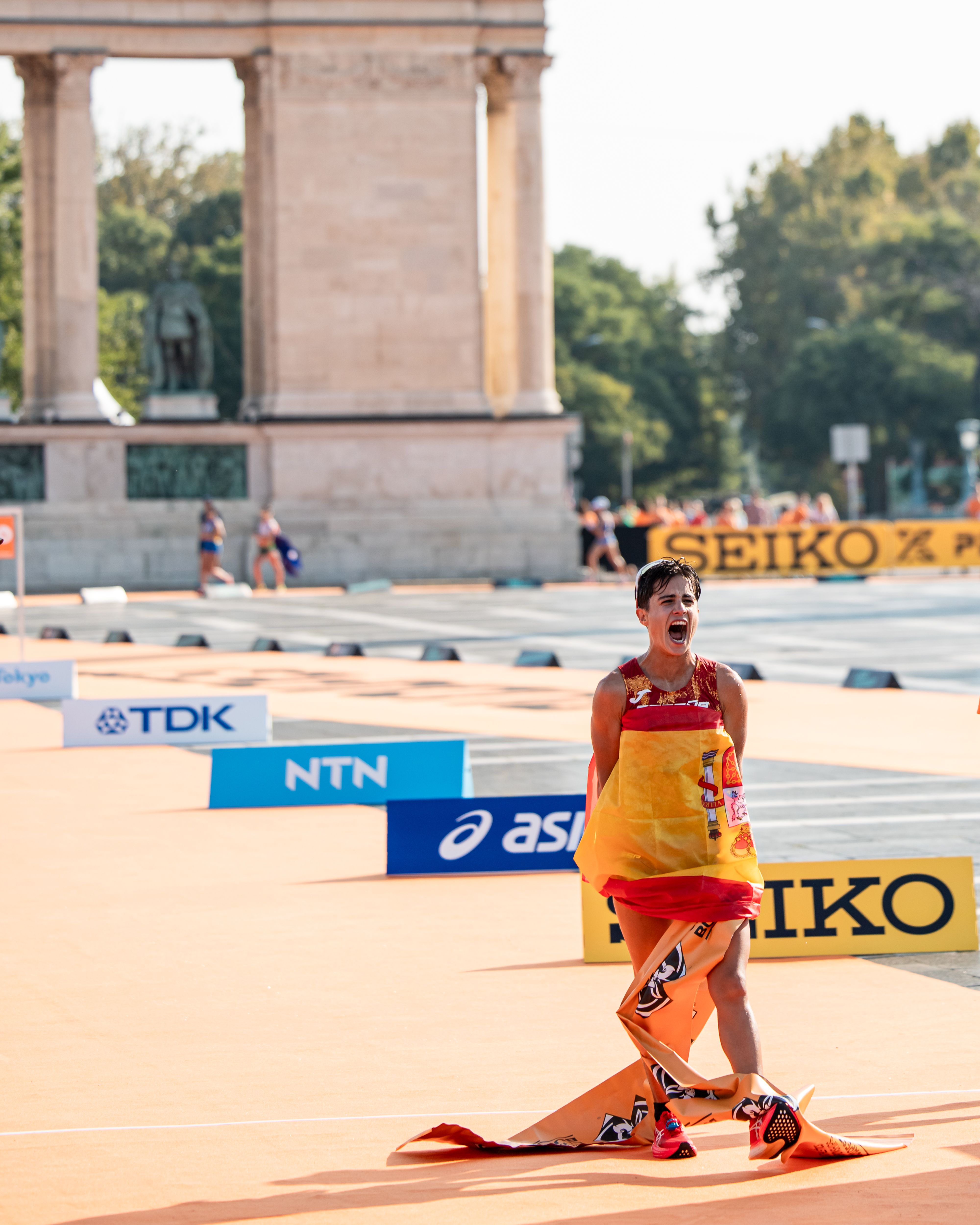 La granadina María Pérez se ha proclamado campeona del mundo de los 20 kilómetros marcha en Budapest 2023. (4)