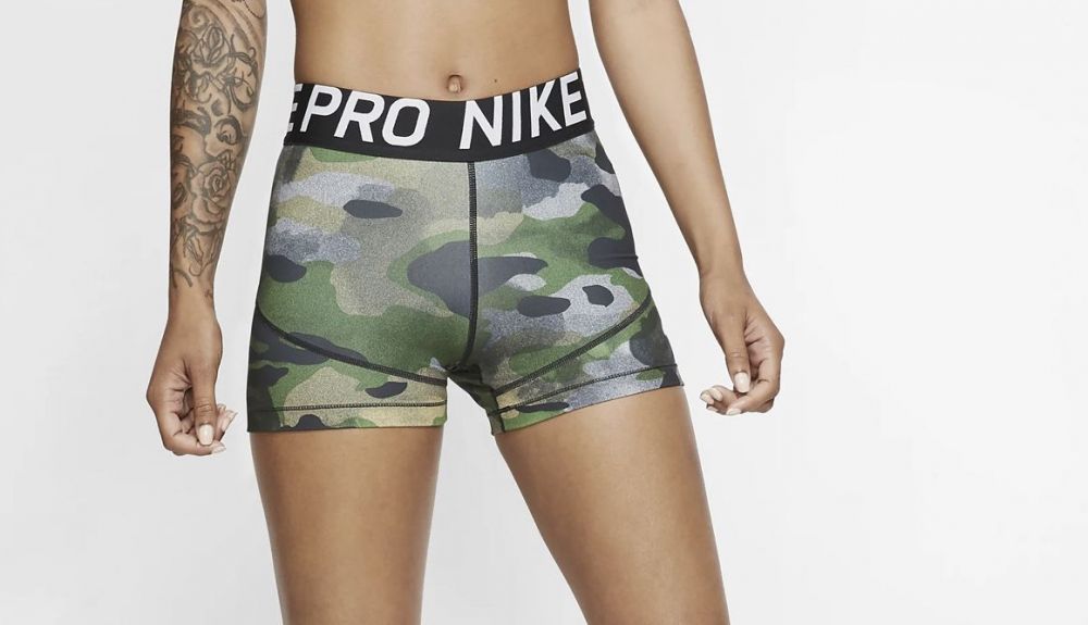 Pantalón Nike Pro por 18€.