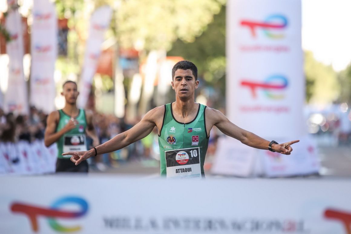 Mohamed Attaoui batiendo el récord de TotalEnergies Milla de Madrid / Foto: Alejandro Sancho