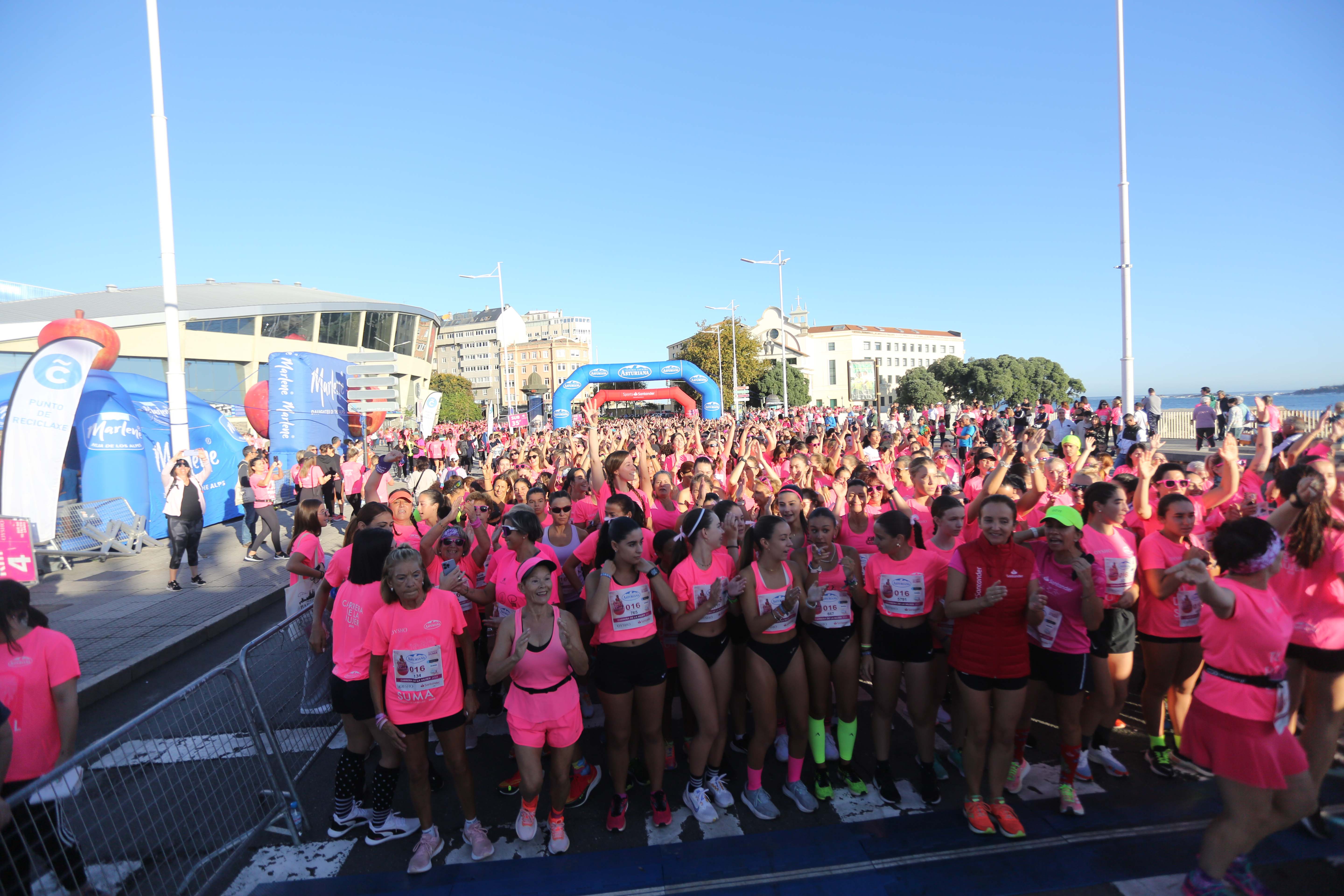 Salida Carrera de la Mujer A Coruña 2023. X17A0323