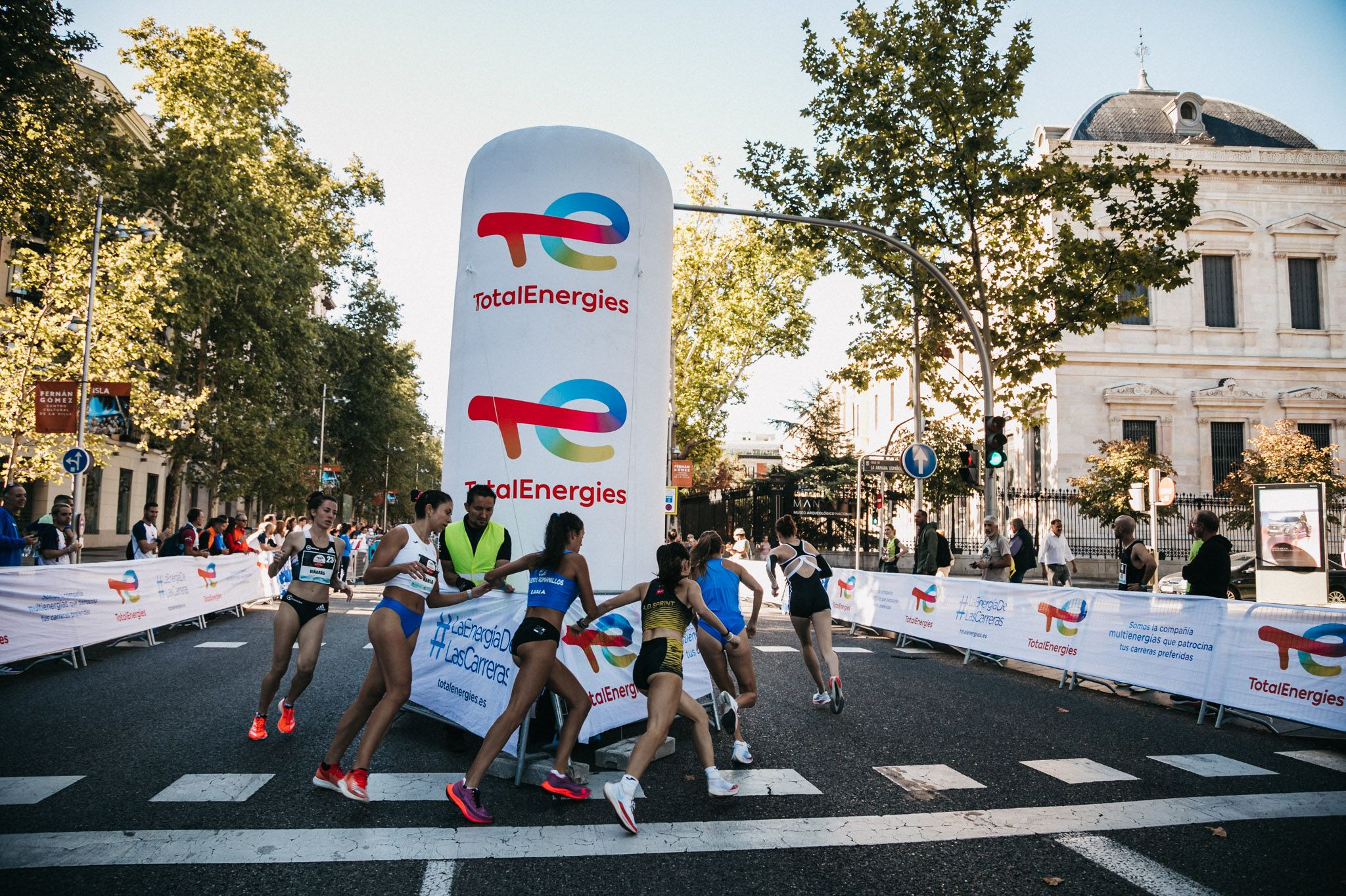 Las mejores fotos de la élite en la TotalEnergies Milla Internacional de Madrid 2023. (64)