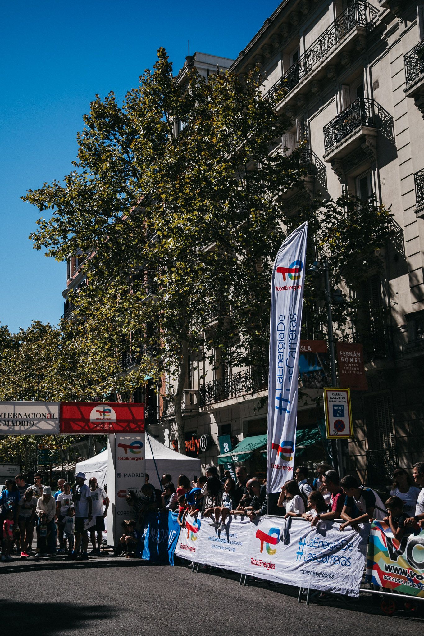 Las mejores fotos de las carreras infantiles en la TotalEnergies Milla Internacional de Madrid 2023. (1)