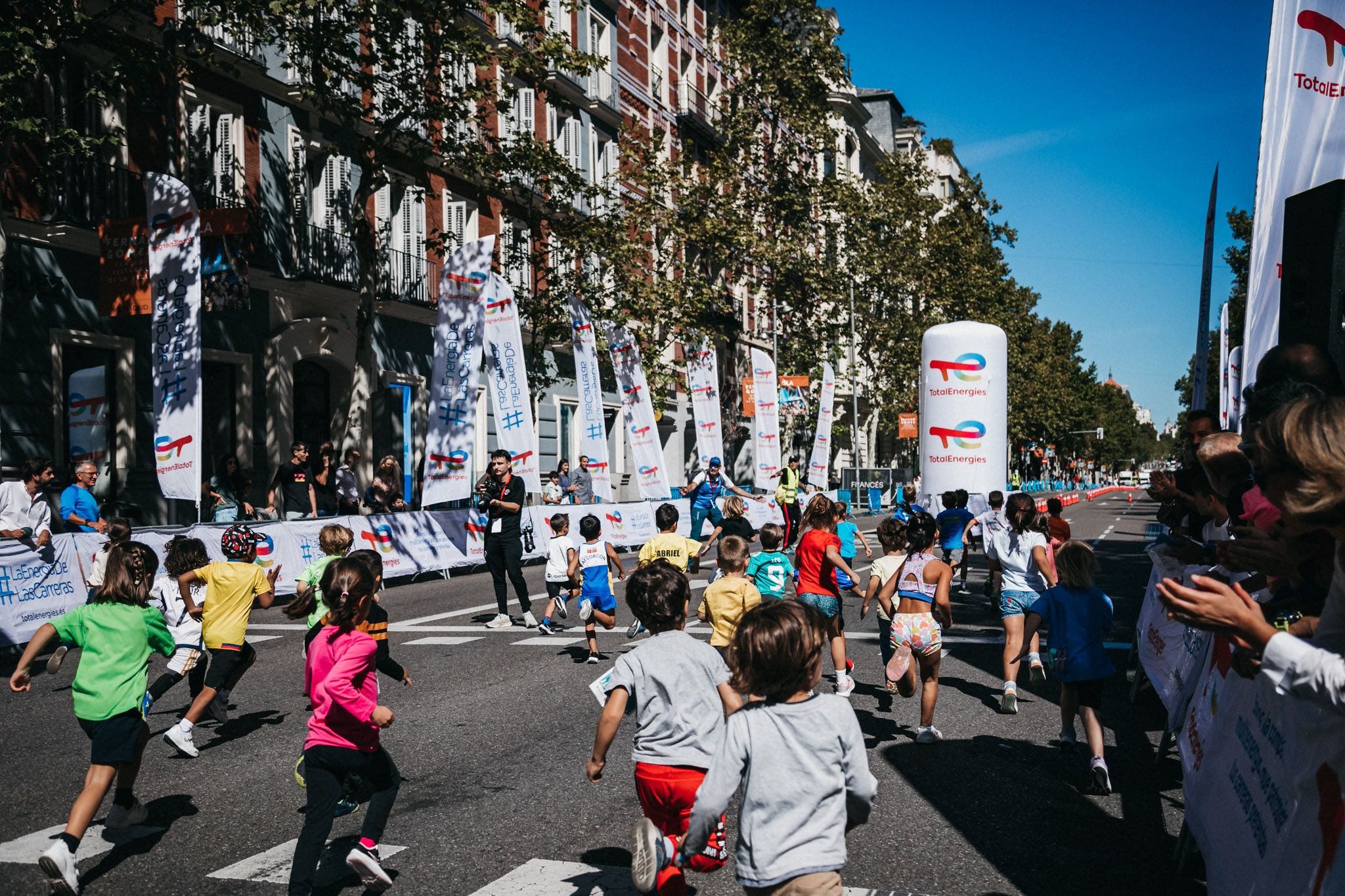 Las mejores fotos de las carreras infantiles en la TotalEnergies Milla Internacional de Madrid 2023. (41)