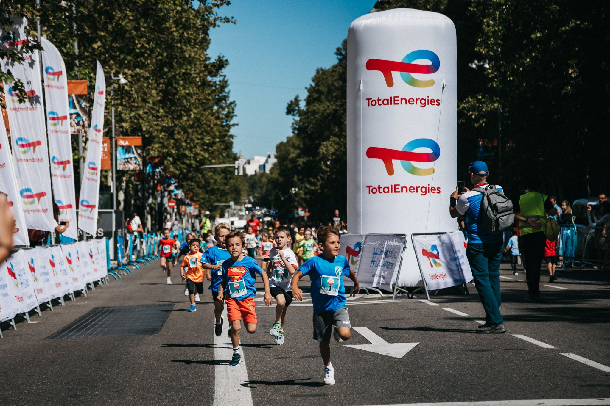 Las mejores fotos de las carreras infantiles en la TotalEnergies Milla Internacional de Madrid 2023. (45)