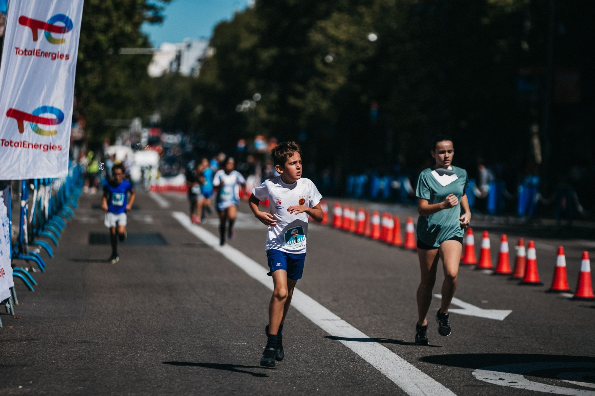 Las mejores fotos de las carreras infantiles en la TotalEnergies Milla Internacional de Madrid 2023. (78)