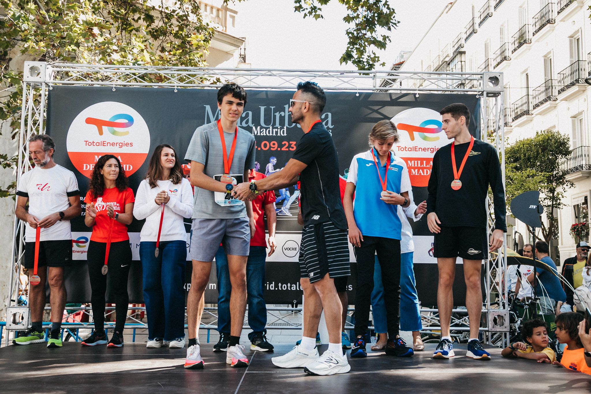 Las mejores fotos de la premiación en la TotalEnergies Milla Internacional de Madrid 2023. (64)