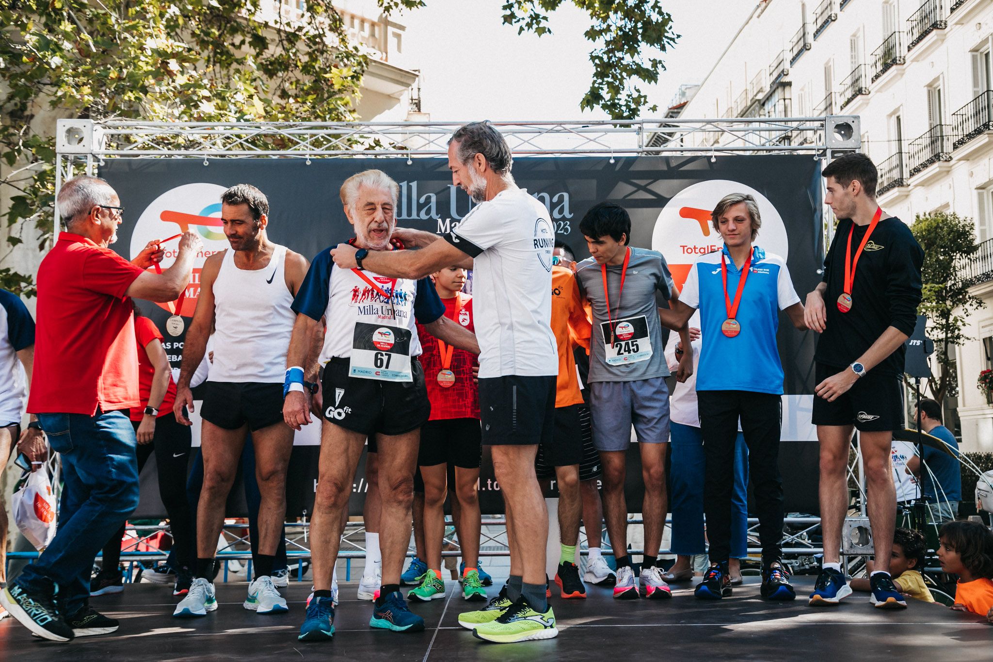 Las mejores fotos de la premiación en la TotalEnergies Milla Internacional de Madrid 2023. (70)