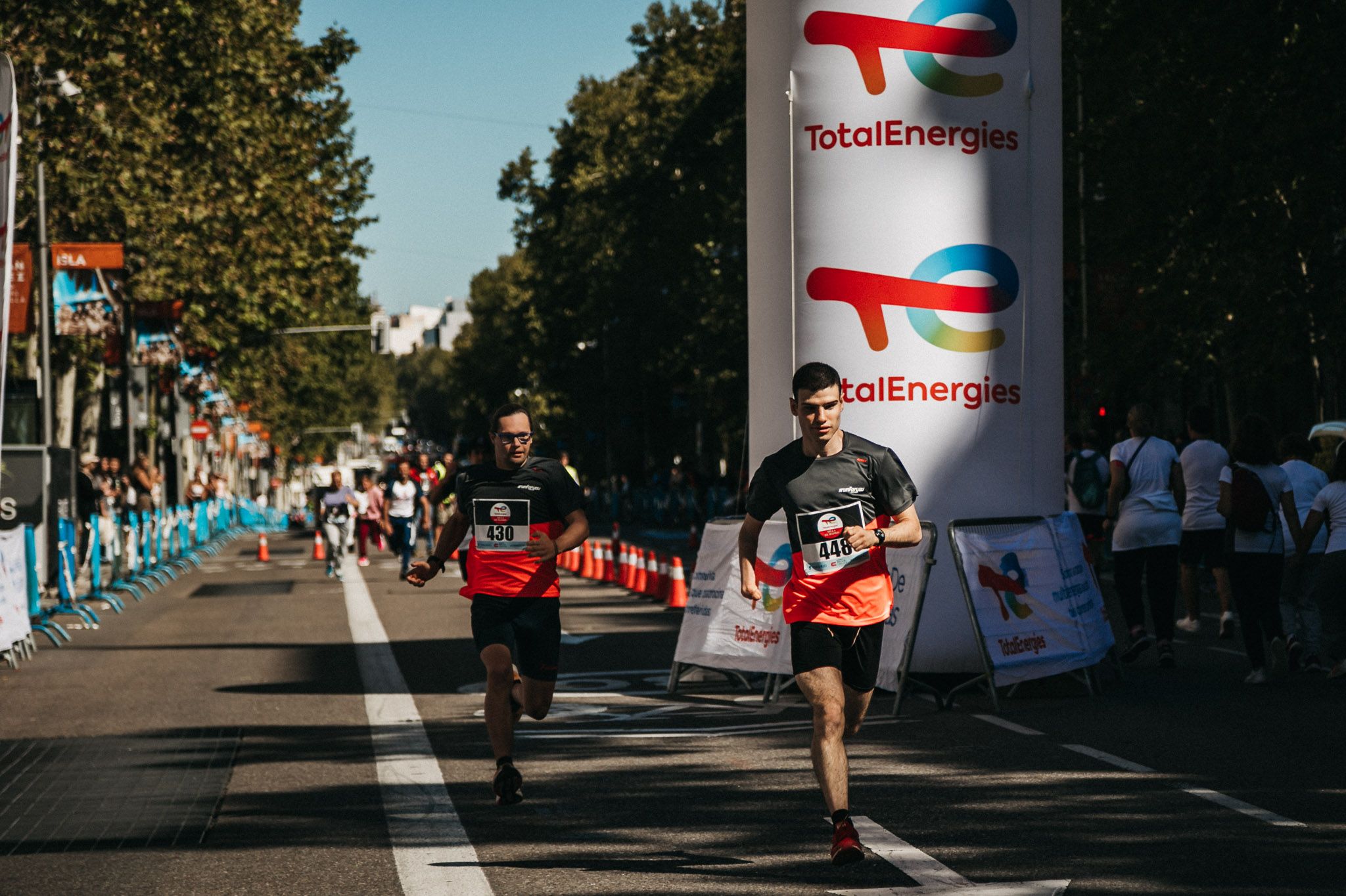 Las mejores fotos de la carrera inclusiva en la TotalEnergies Milla Internacional de Madrid 2023. (9)