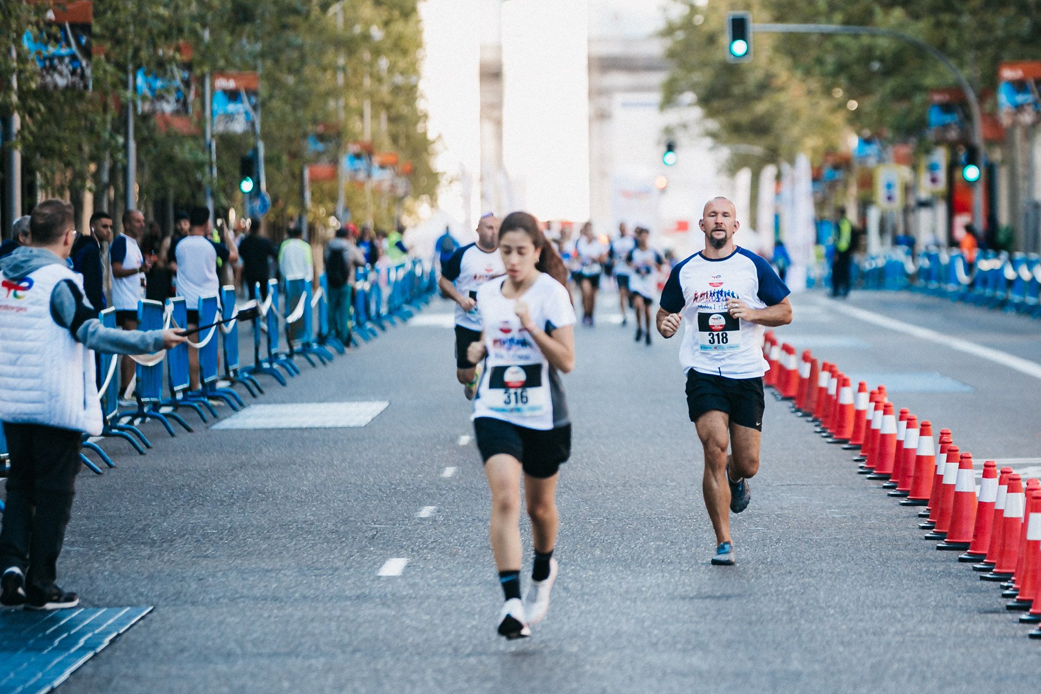 Las mejores fotos de las carreras populares en la TotalEnergies Milla Internacional de Madrid 2023. (41)