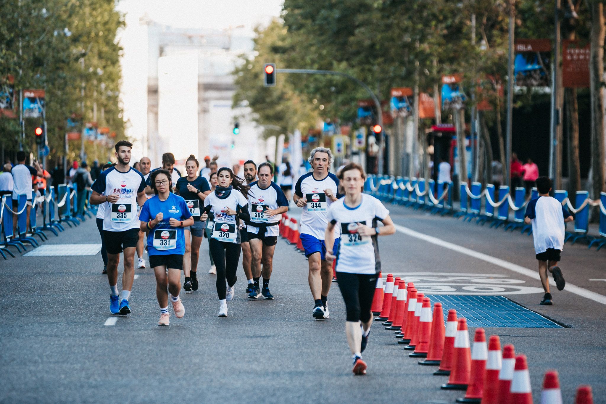 Las mejores fotos de las carreras populares en la TotalEnergies Milla Internacional de Madrid 2023. (46)