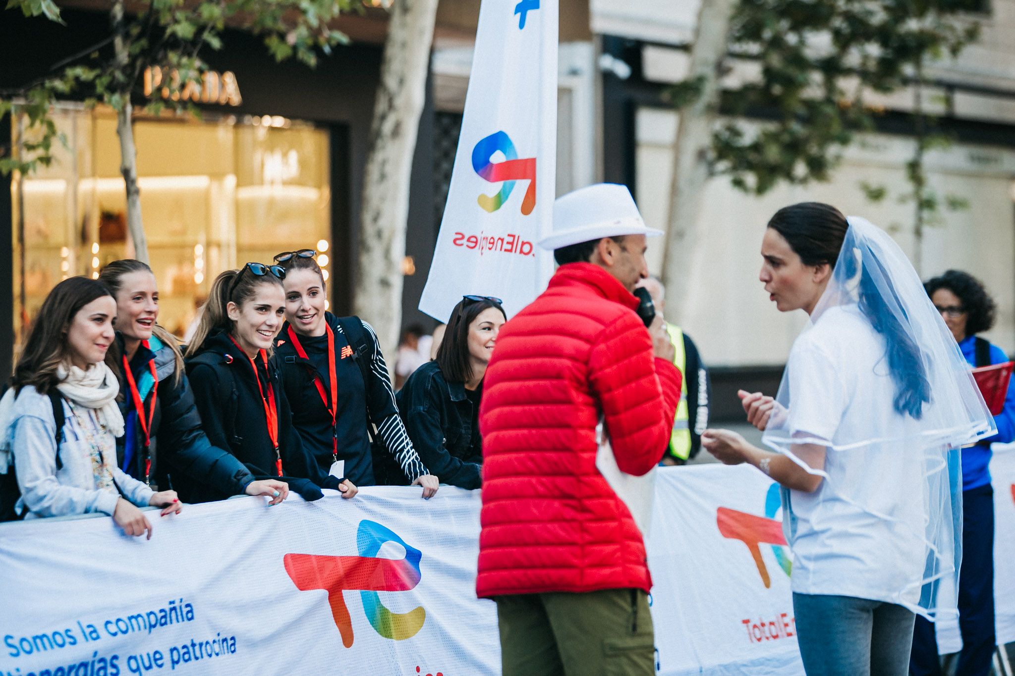 Las mejores fotos de las carreras populares en la TotalEnergies Milla Internacional de Madrid 2023. (64)