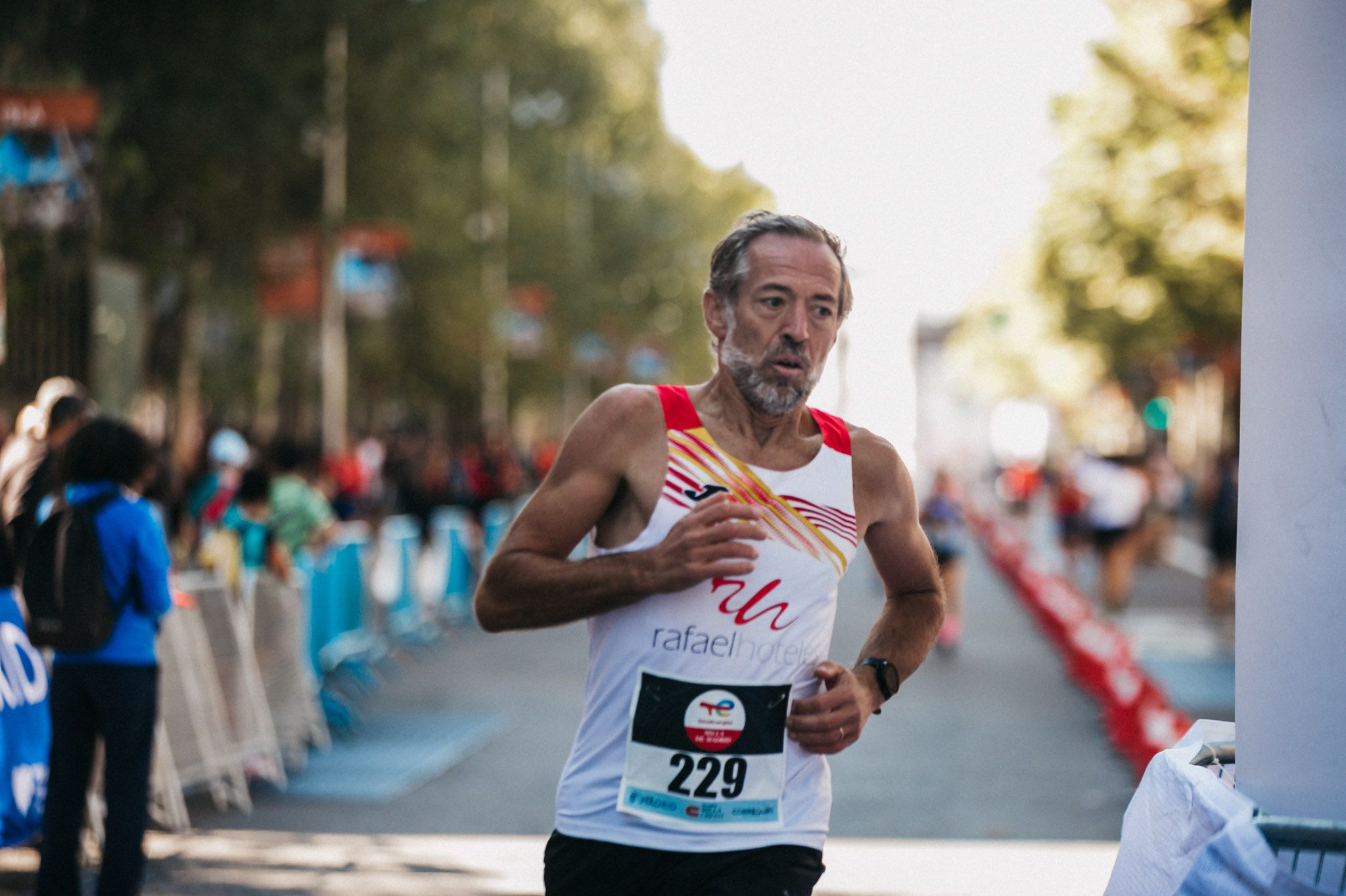 Las mejores fotos de las carreras populares en la TotalEnergies Milla de Madrid 2023. (52)