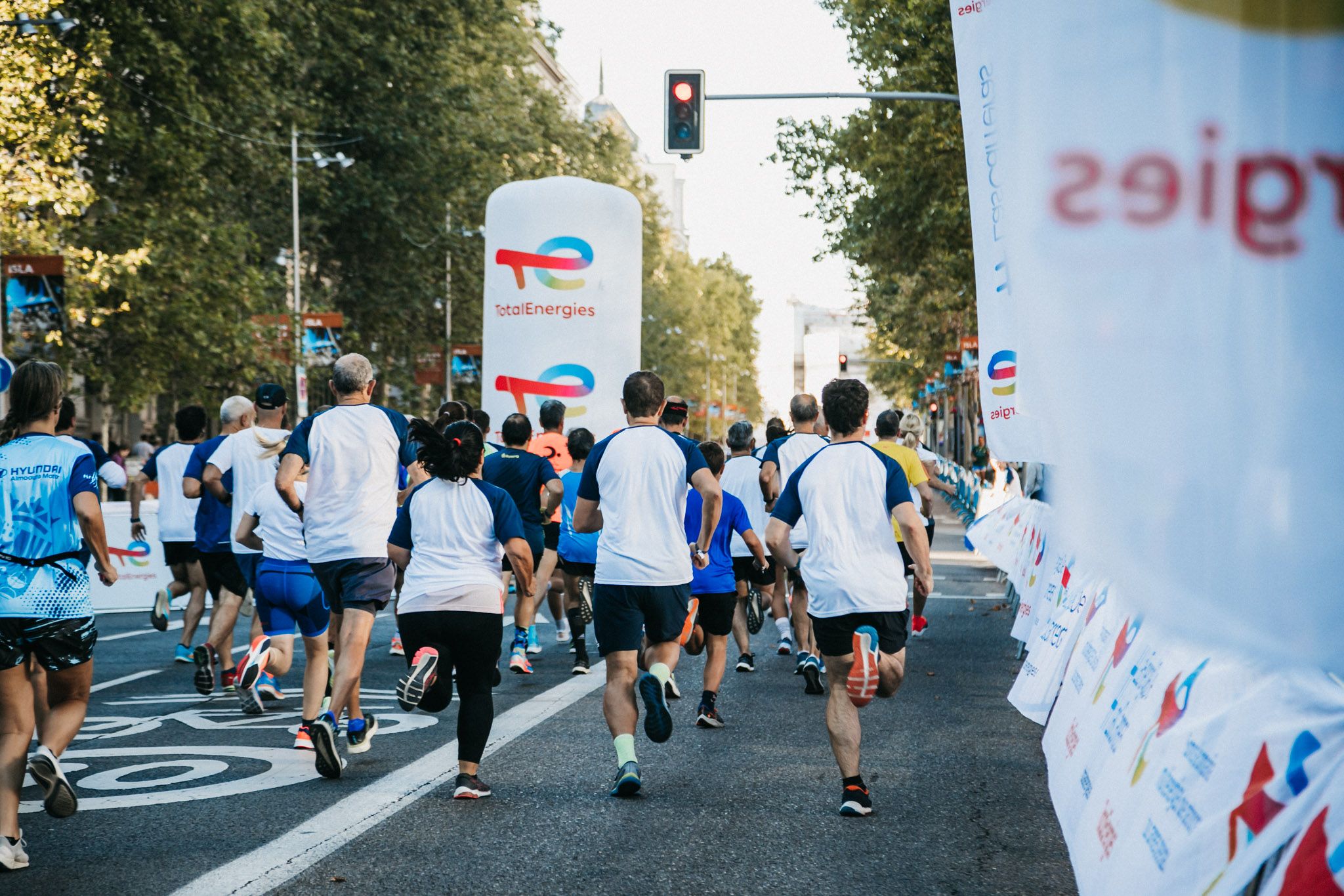 Las mejores fotos de las carreras populares en la TotalEnergies Milla Internacional de Madrid 2023. (78)