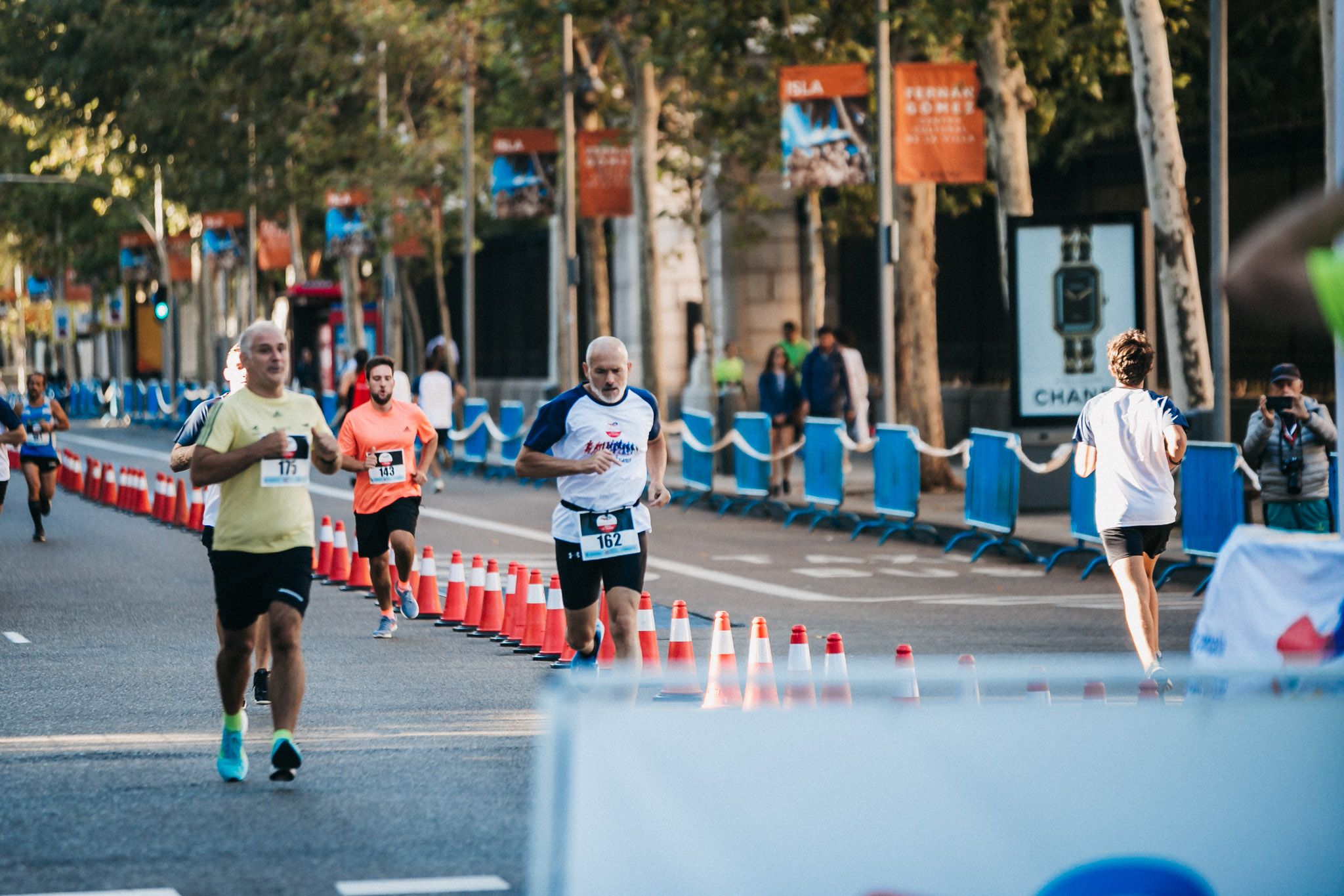 Las mejores fotos de las carreras populares en la TotalEnergies Milla Internacional de Madrid 2023. (89)