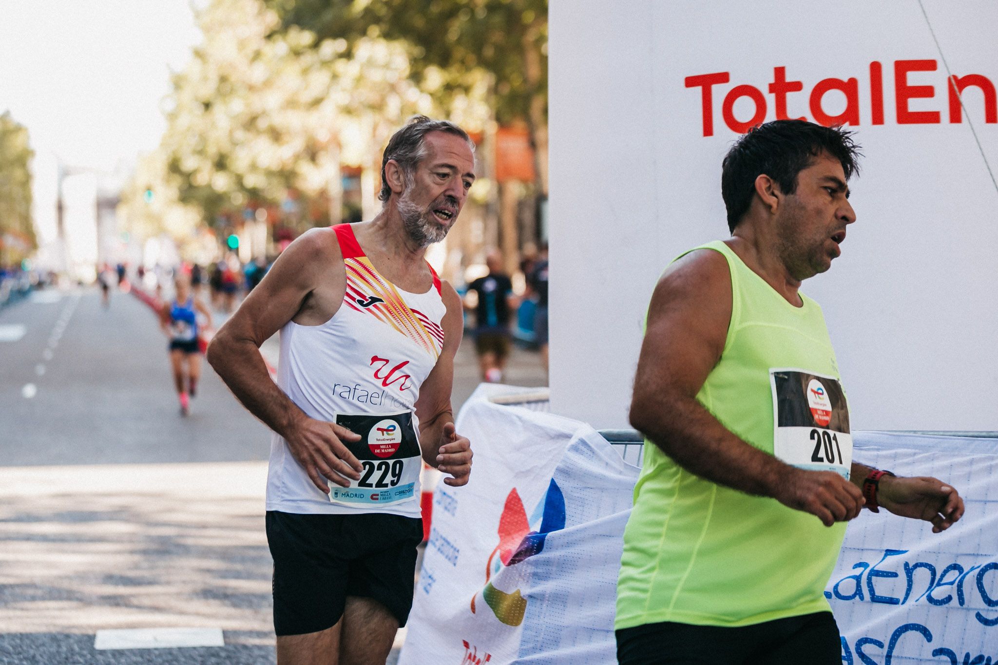 Las mejores fotos de las carreras populares en la TotalEnergies Milla de Madrid 2023. (74)