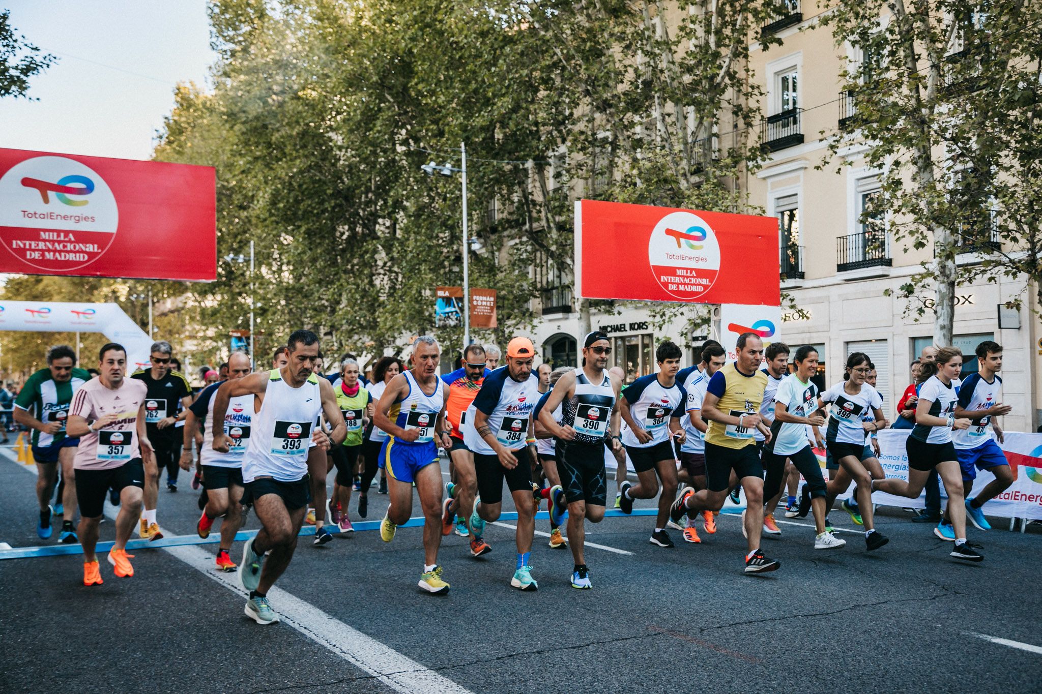 Las mejores fotos de las carreras populares en la TotalEnergies Milla Internacional de Madrid 2023. (108)