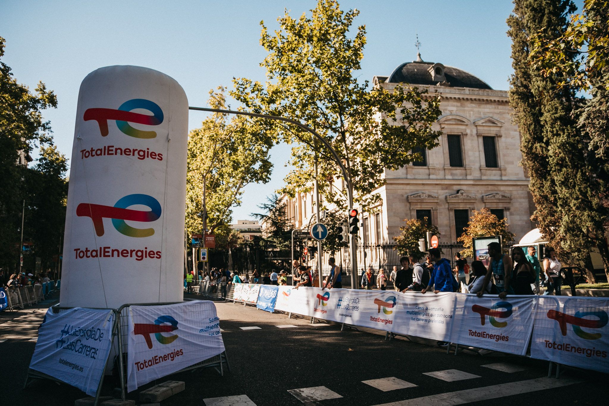Las mejores fotos de las carreras populares en la TotalEnergies Milla de Madrid 2023. (89)