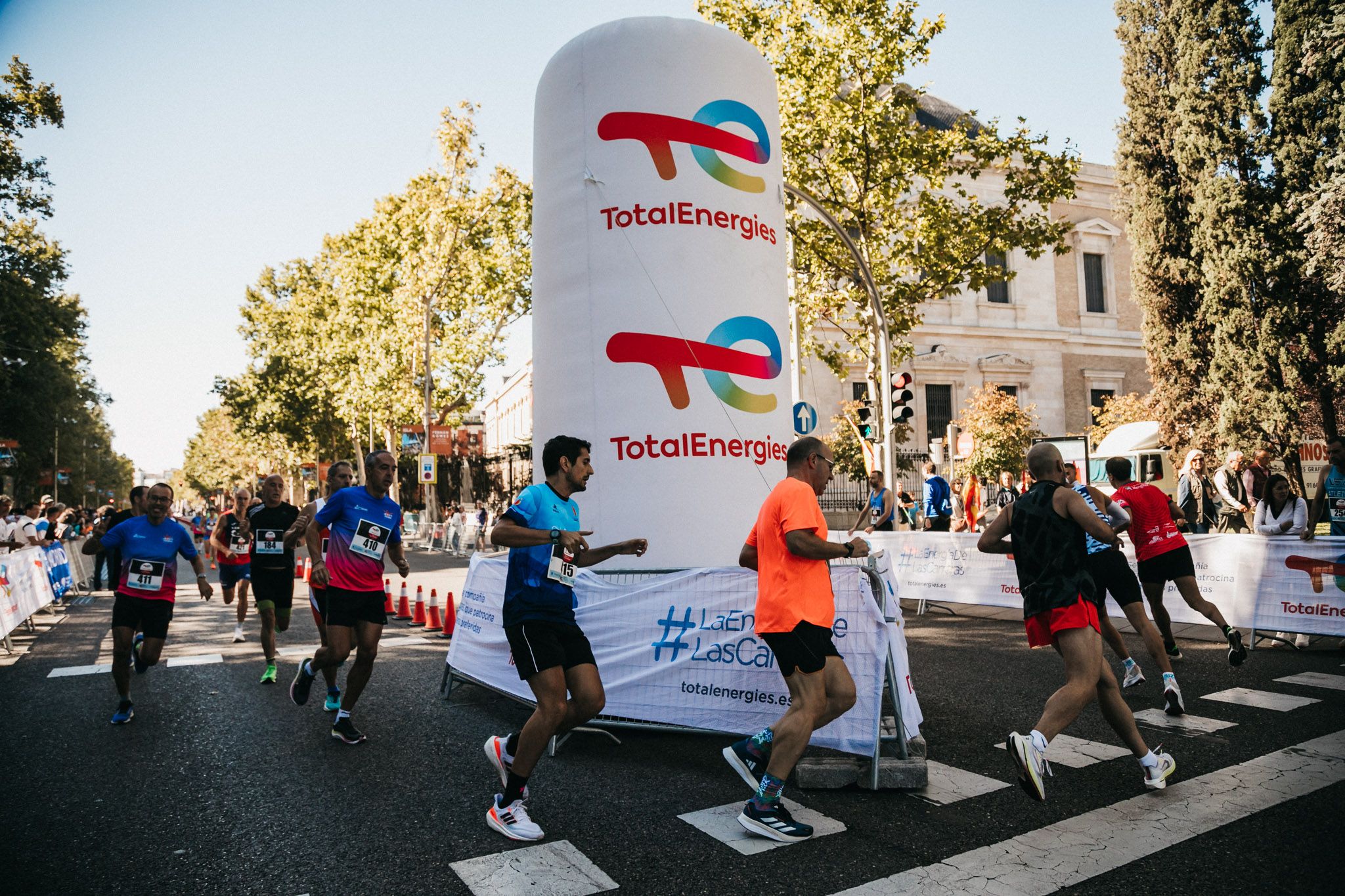 Las mejores fotos de las carreras populares en la TotalEnergies Milla de Madrid 2023. (92)