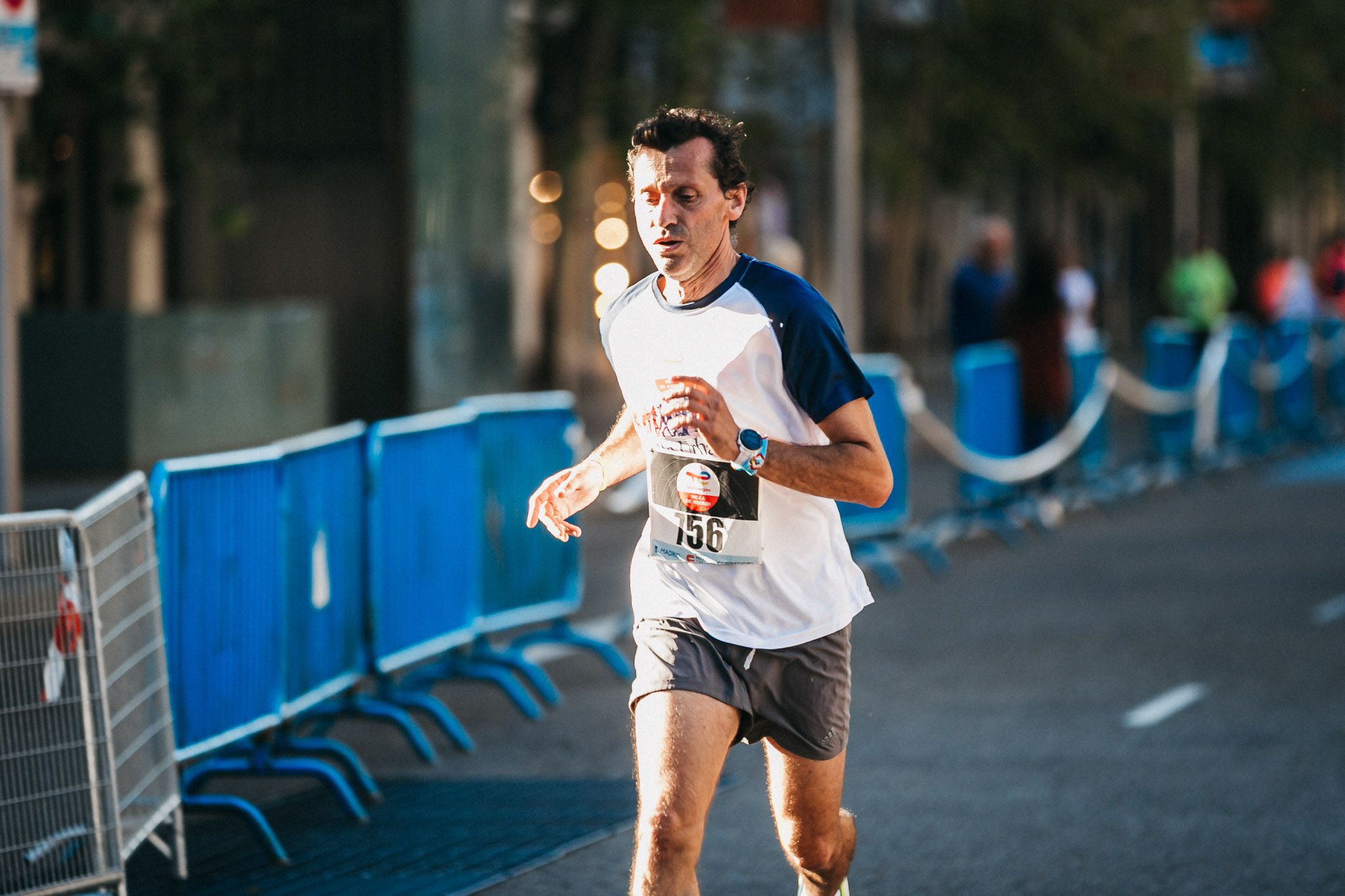 Las mejores fotos de las carreras populares en la TotalEnergies Milla Internacional de Madrid 2023. (127)