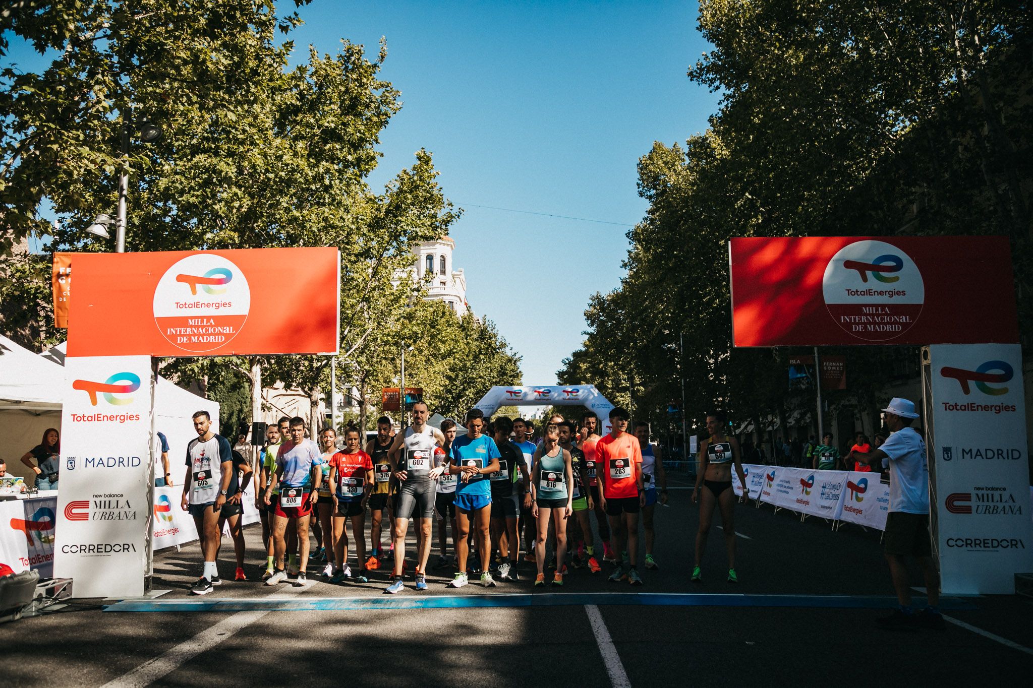 Las mejores fotos de las carreras populares en la TotalEnergies Milla de Madrid 2023. (121)
