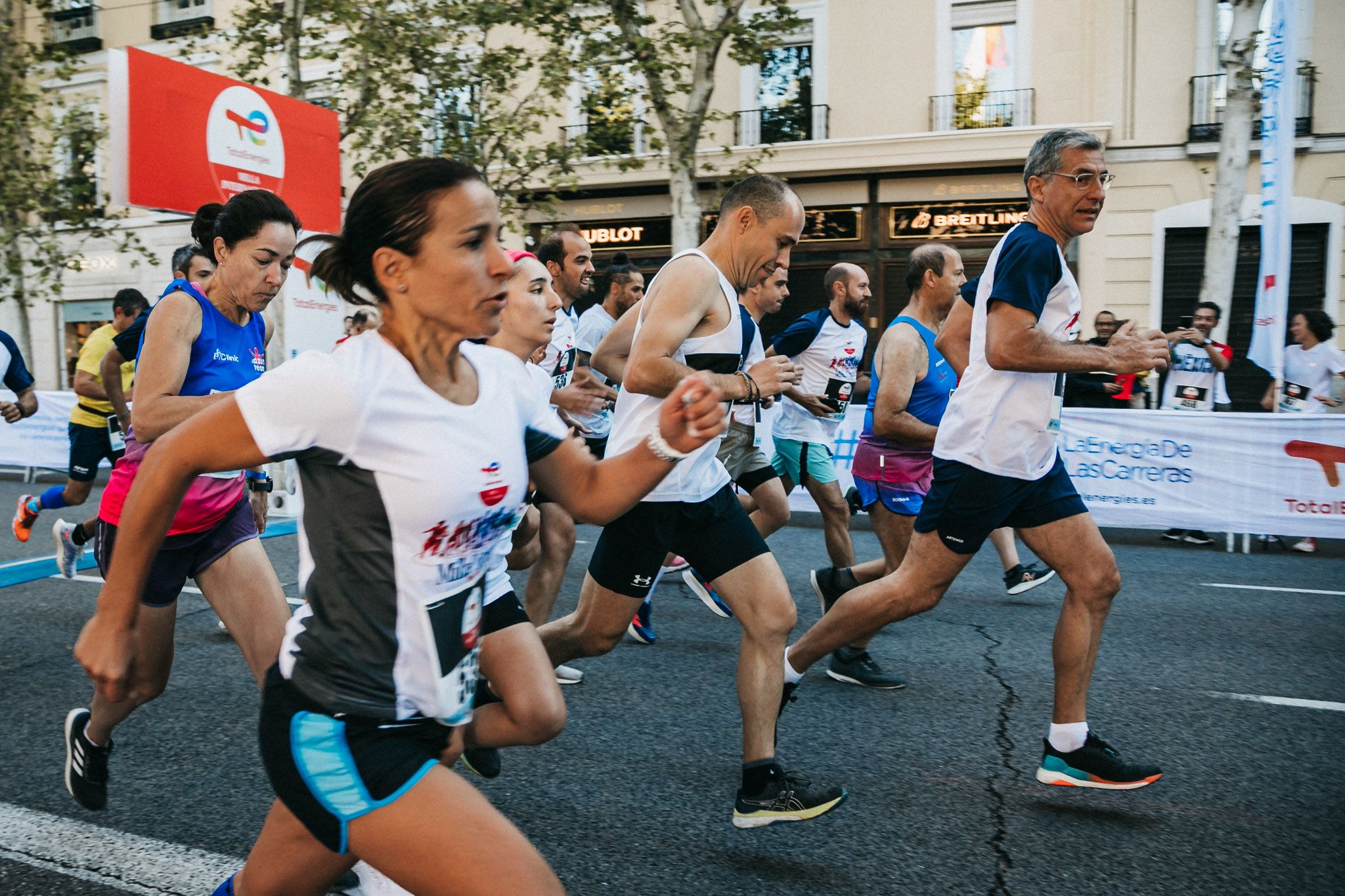 Las mejores fotos de las carreras populares en la TotalEnergies Milla Internacional de Madrid 2023. (171)