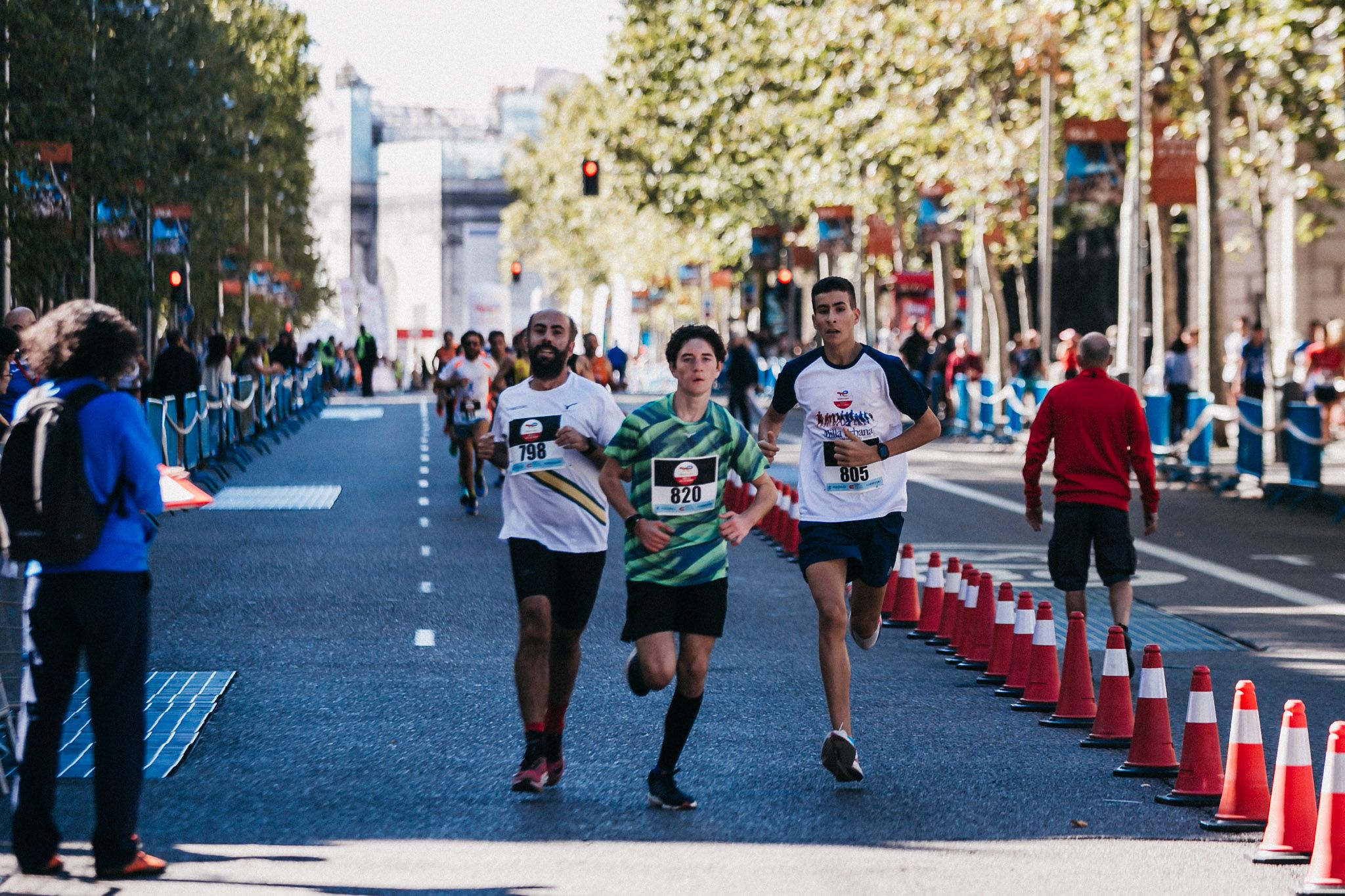 Las mejores fotos de las carreras populares en la TotalEnergies Milla de Madrid 2023. (171)