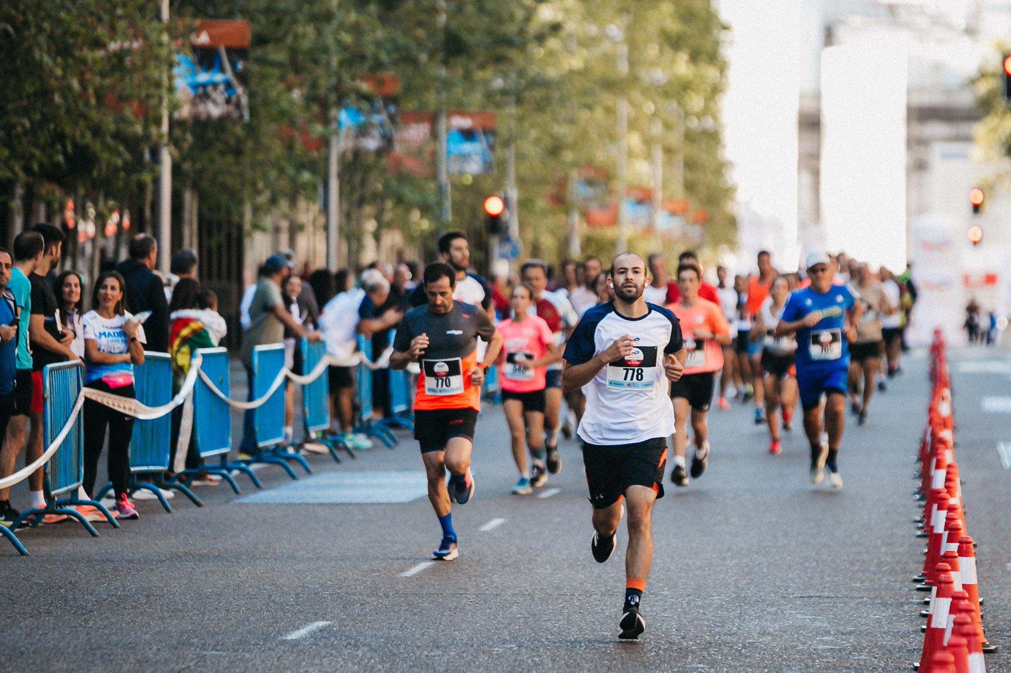 Las mejores fotos de las carreras populares en la TotalEnergies Milla Internacional de Madrid 2023. (214)