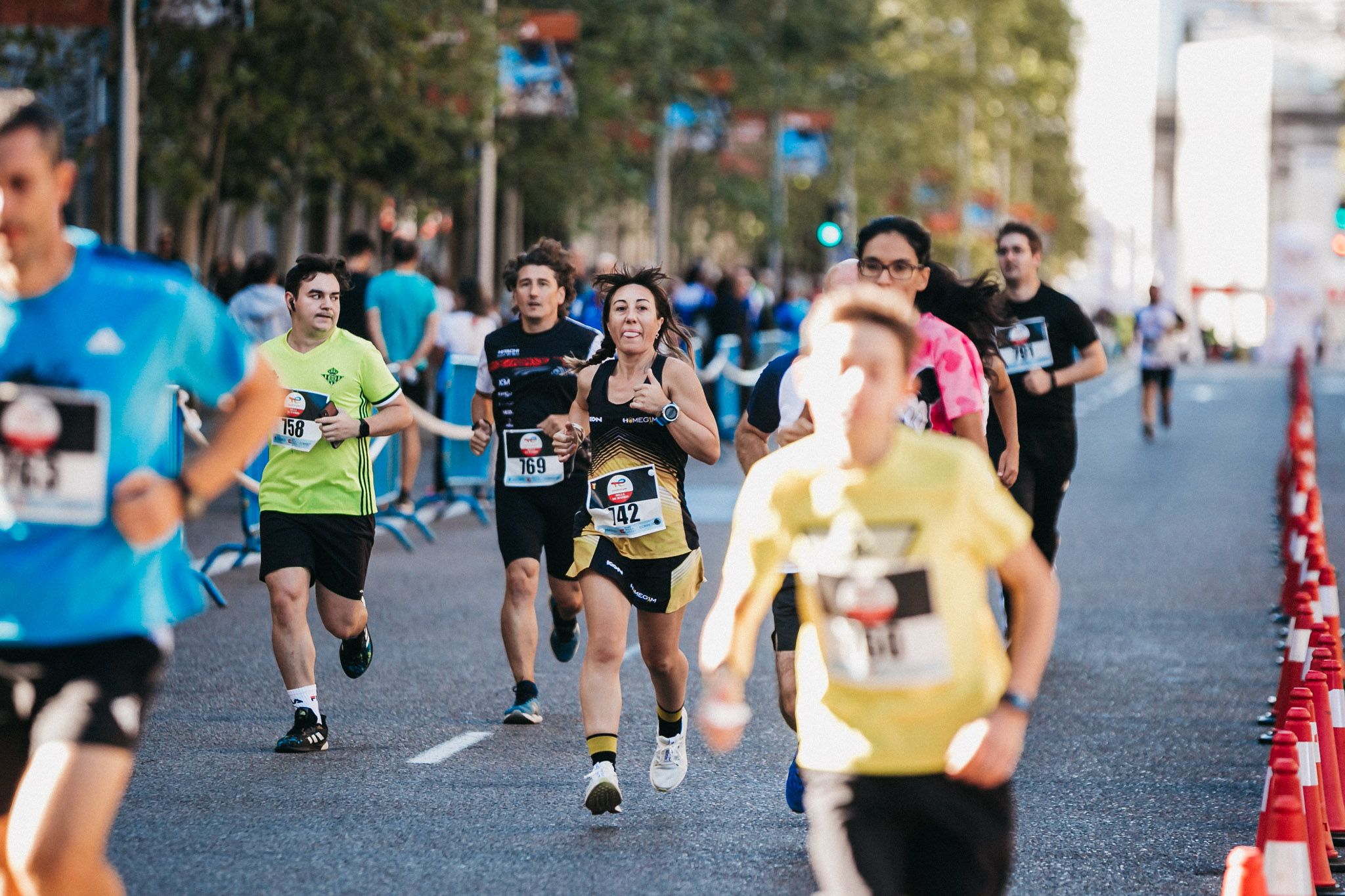 Las mejores fotos de las carreras populares en la TotalEnergies Milla Internacional de Madrid 2023. (227)