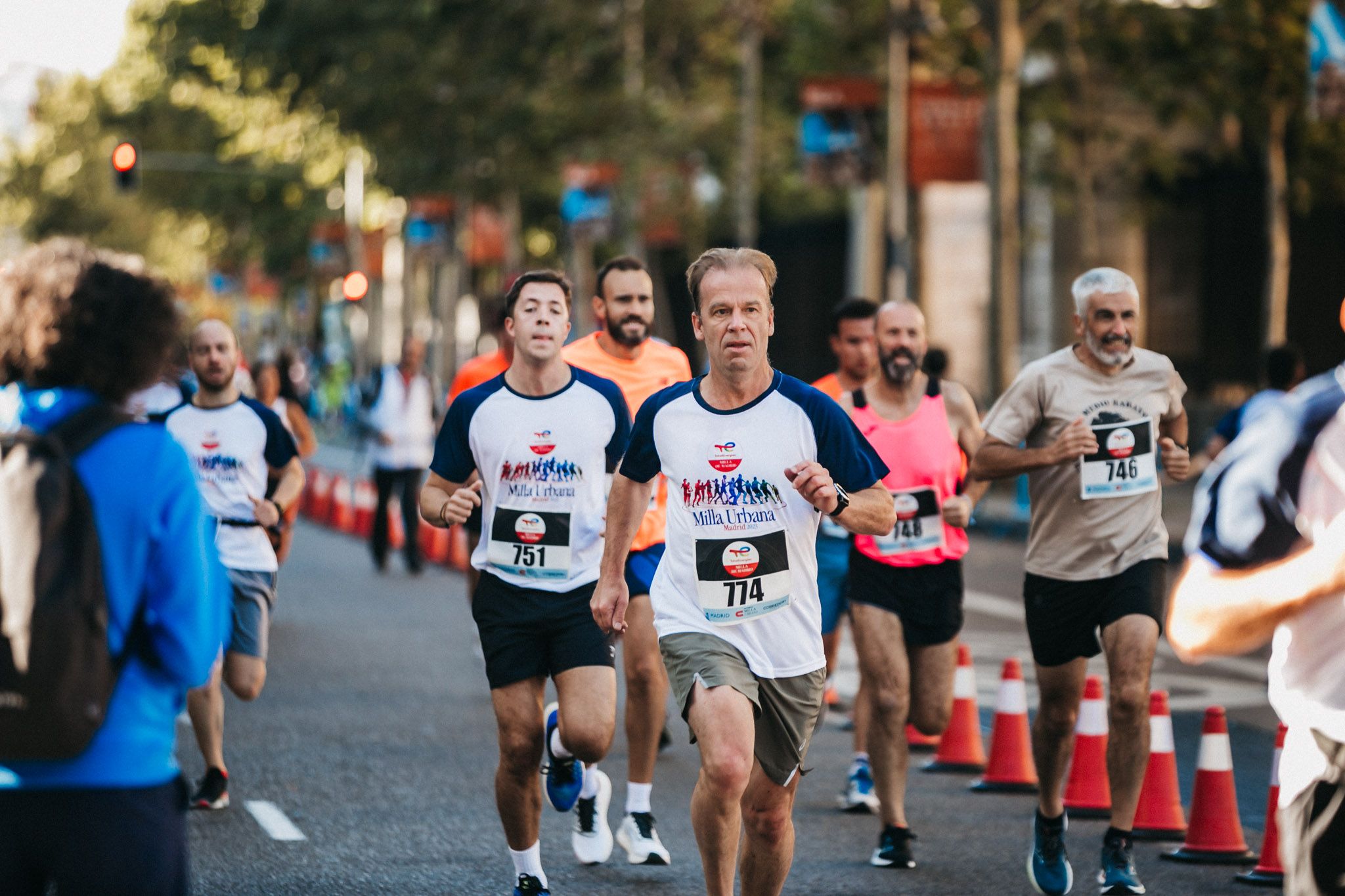 Las mejores fotos de las carreras populares en la TotalEnergies Milla Internacional de Madrid 2023. (238)