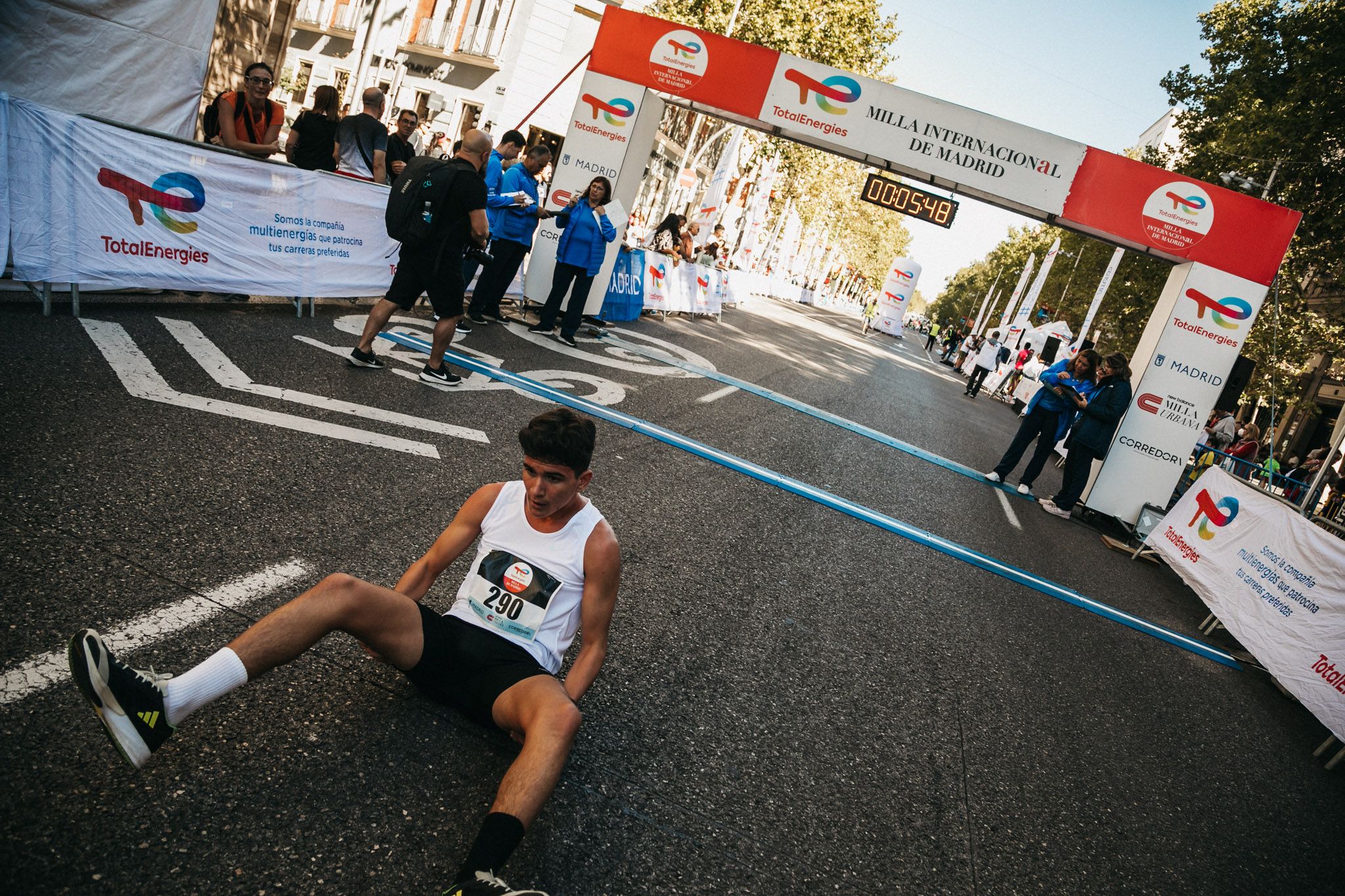 Las mejores fotos de las carreras populares en la TotalEnergies Milla de Madrid 2023. (212)