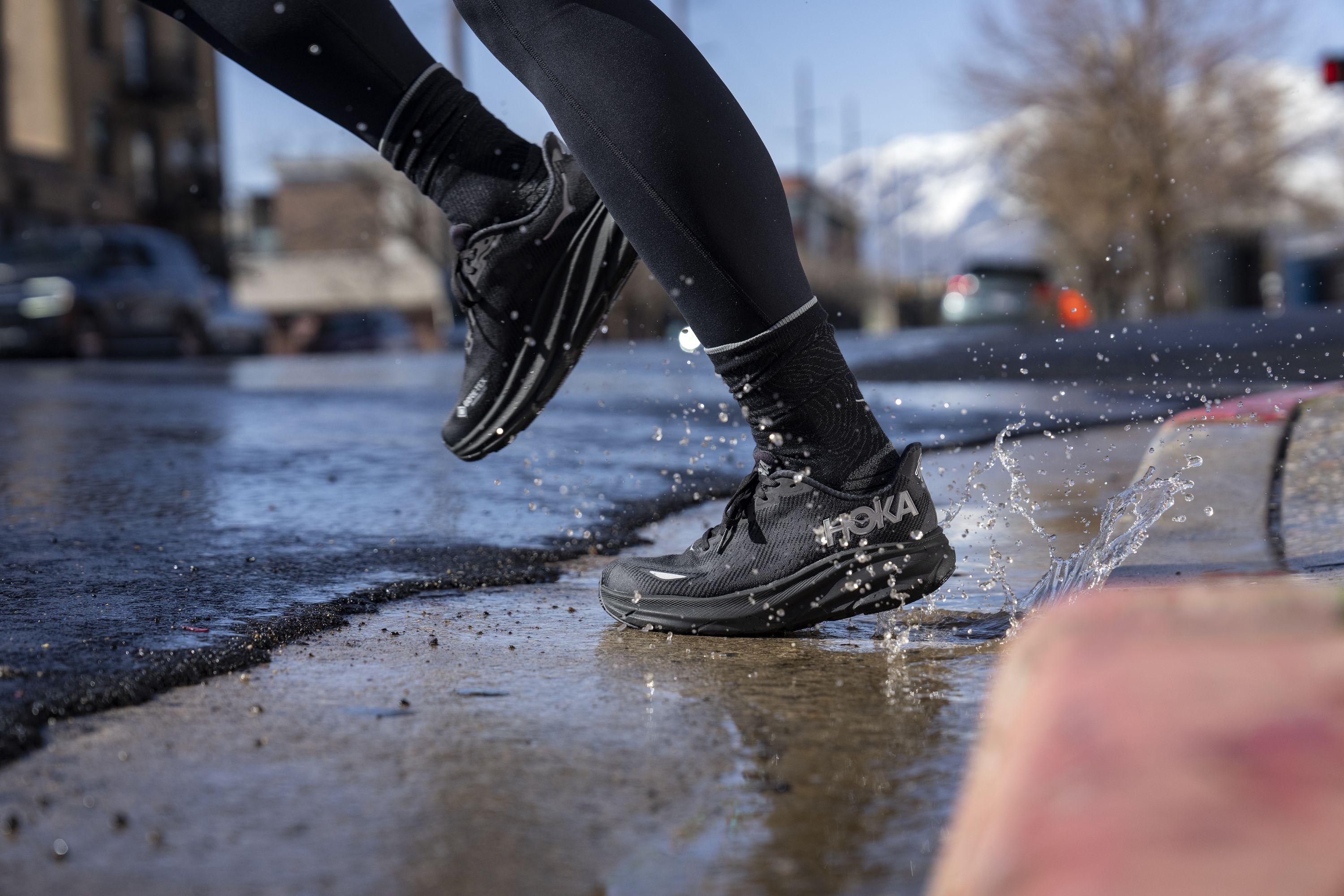 Estas son las nuevas HOKA Clifton 9 GTX.