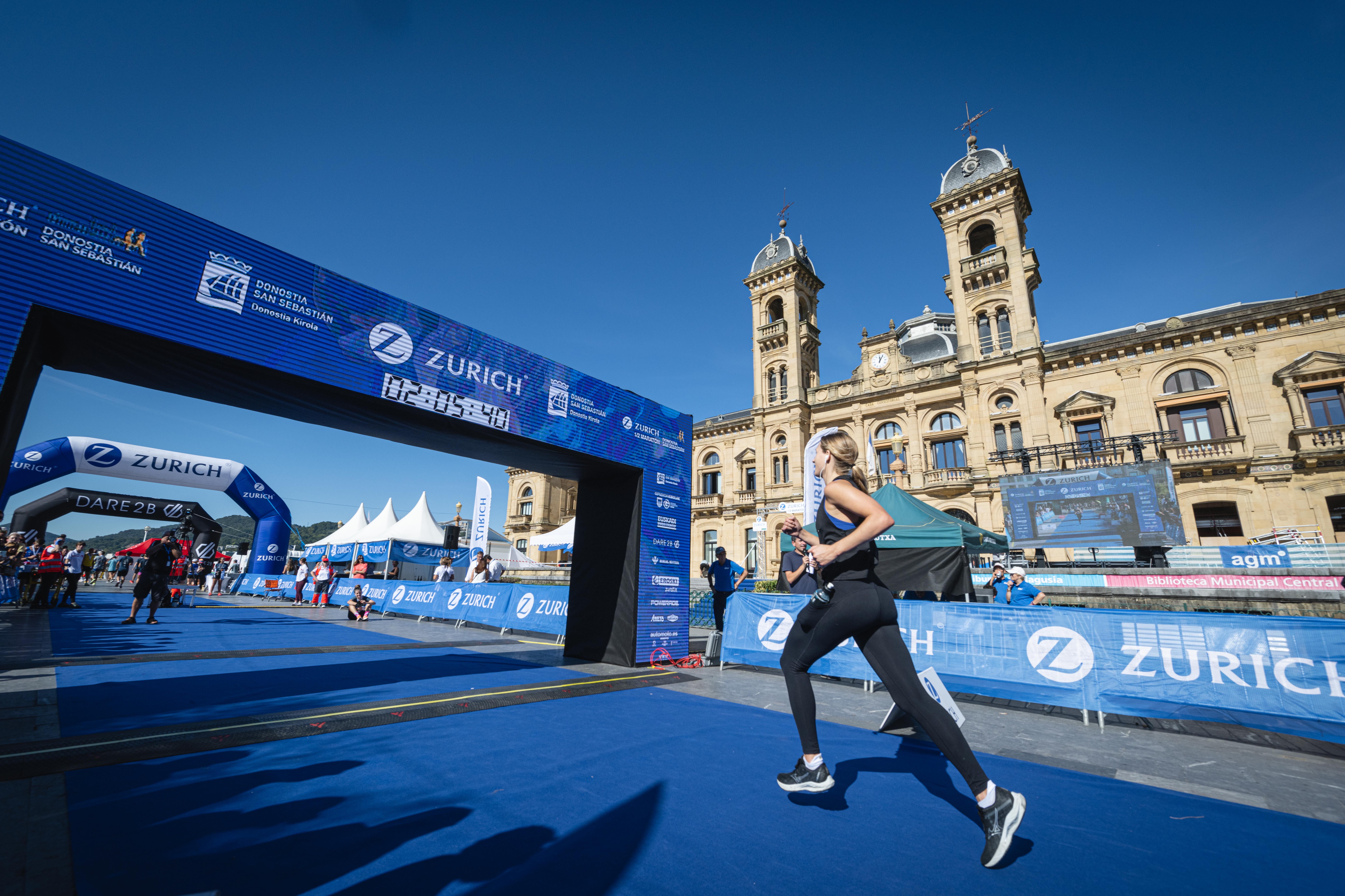 Las mejores fotos del Zurich Medio Maratón de San Sebastián 2023. FOTORUNNERS. (10)