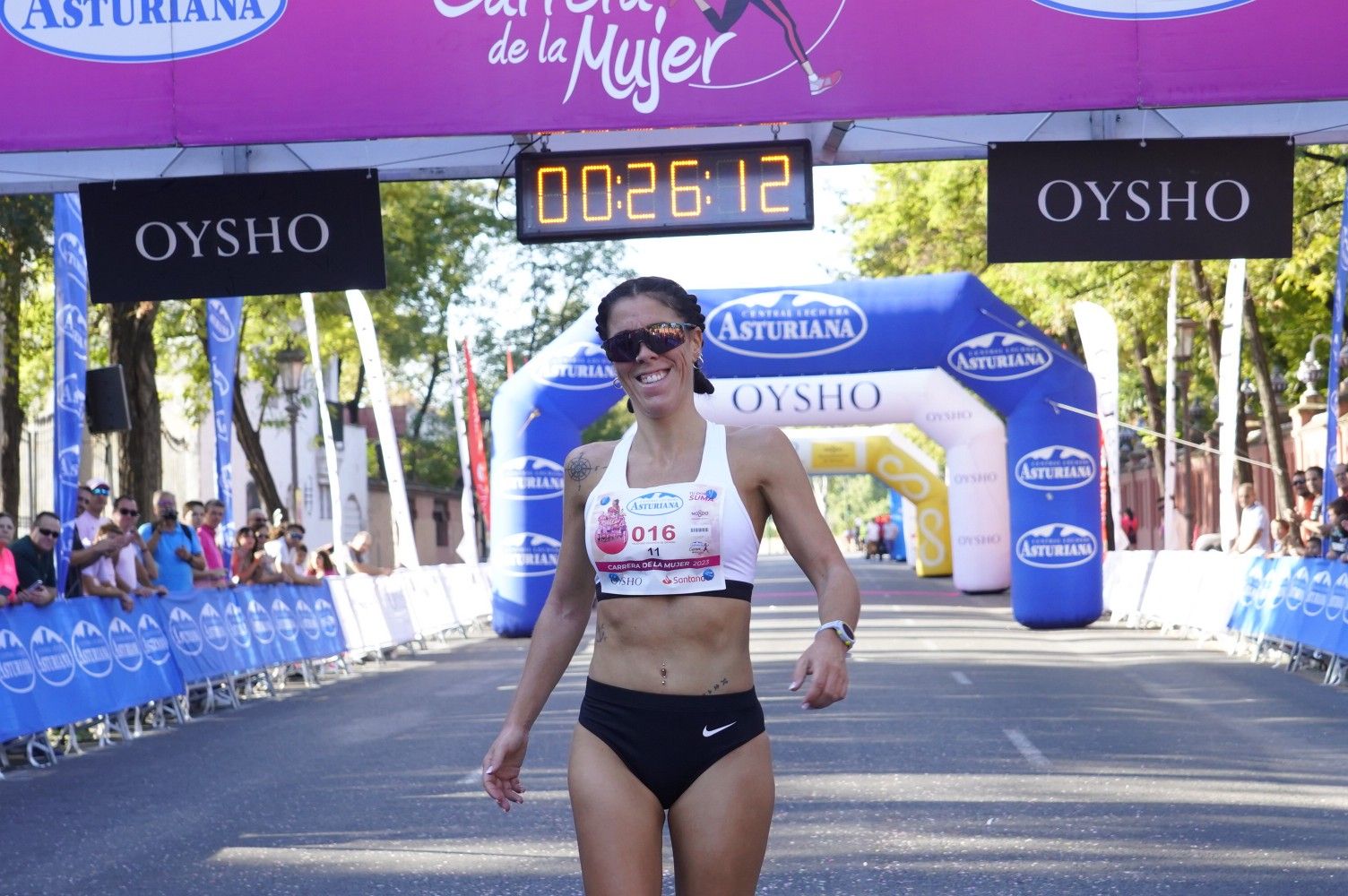 Todas las fotos de meta de la Carrera de la Mujer de Sevilla 2023.  9965