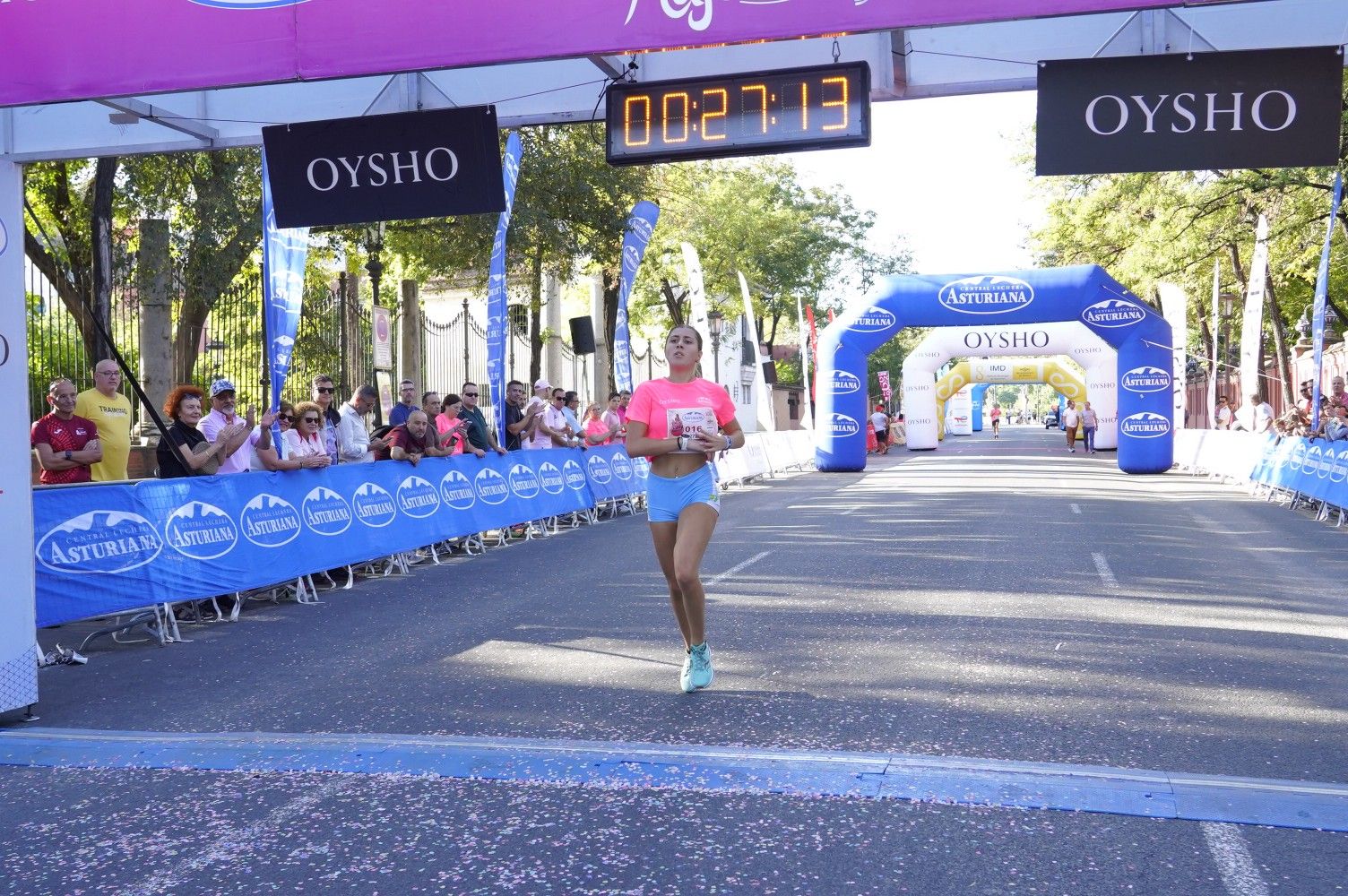 Todas las fotos de meta de la Carrera de la Mujer de Sevilla 2023.  9982