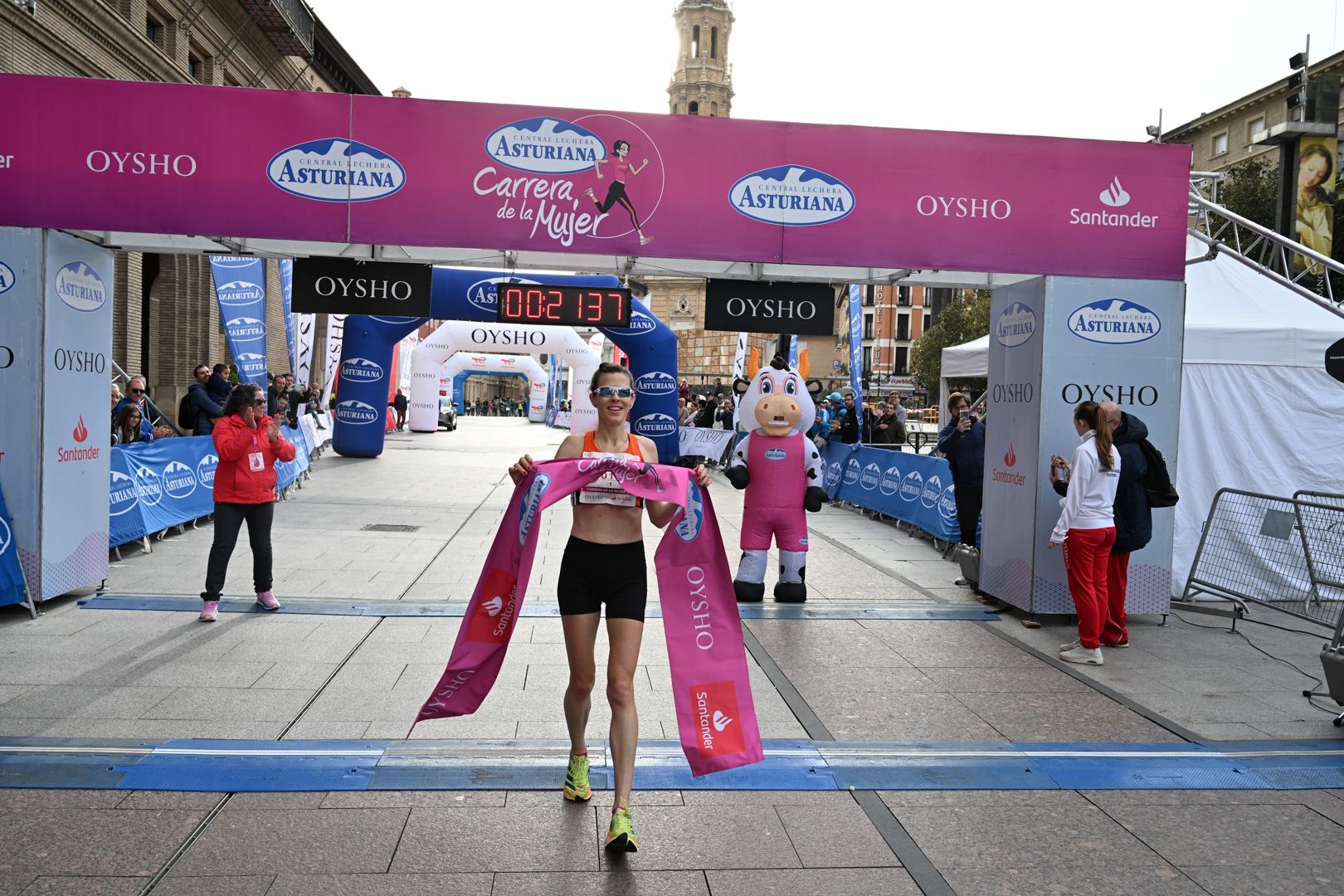 Todas las fotos de la Carrera de la Mujer de Zaragoza 2023. 4273