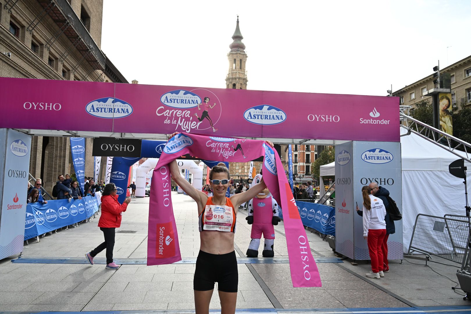 Todas las fotos de la Carrera de la Mujer de Zaragoza 2023. 4278