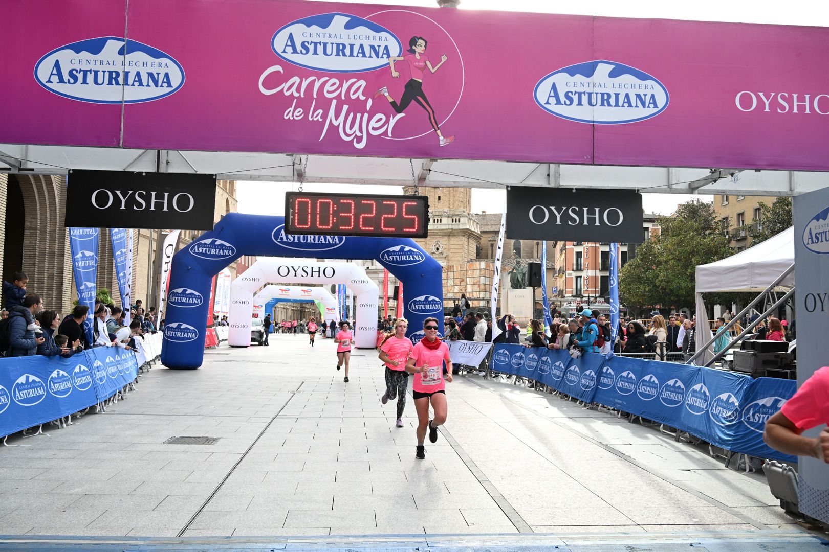 Todas las fotos de la Carrera de la Mujer de Zaragoza 2023. 4525