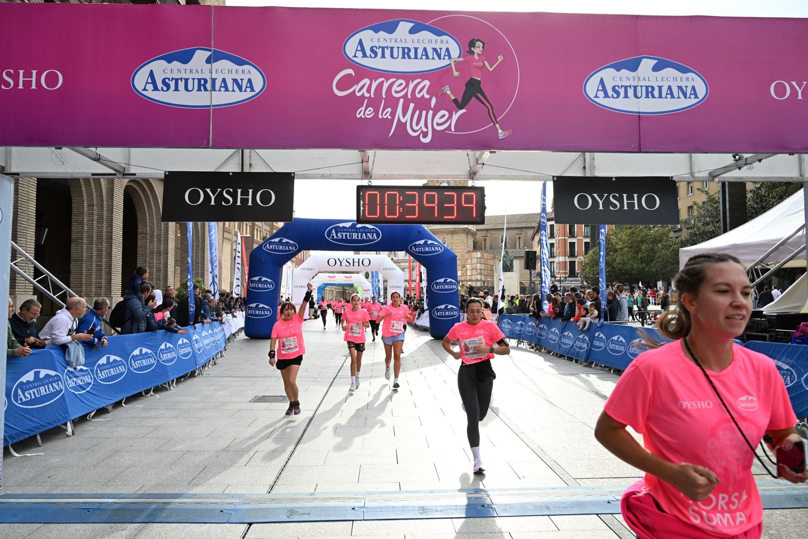 Todas las fotos de la Carrera de la Mujer de Zaragoza 2023. 5010