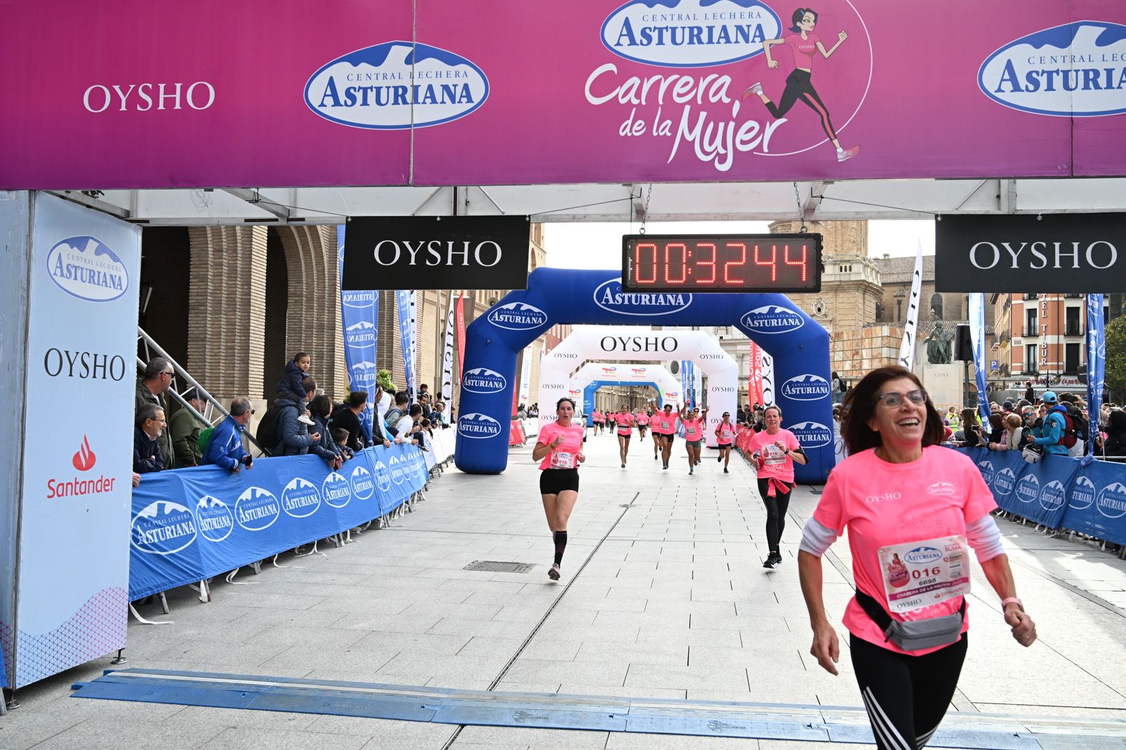 Todas las fotos de la Carrera de la Mujer de Zaragoza 2023. 4535